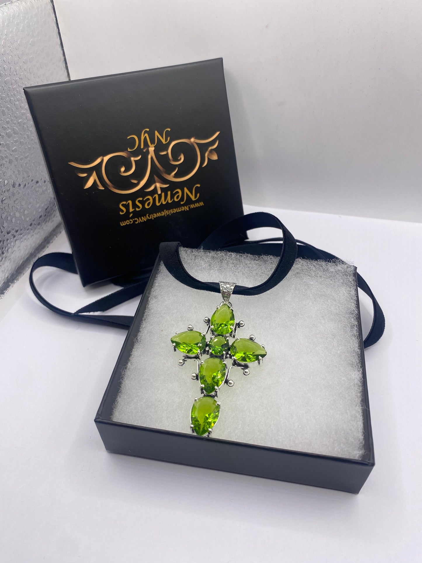 Vintage Green Glass Cross Choker Necklace