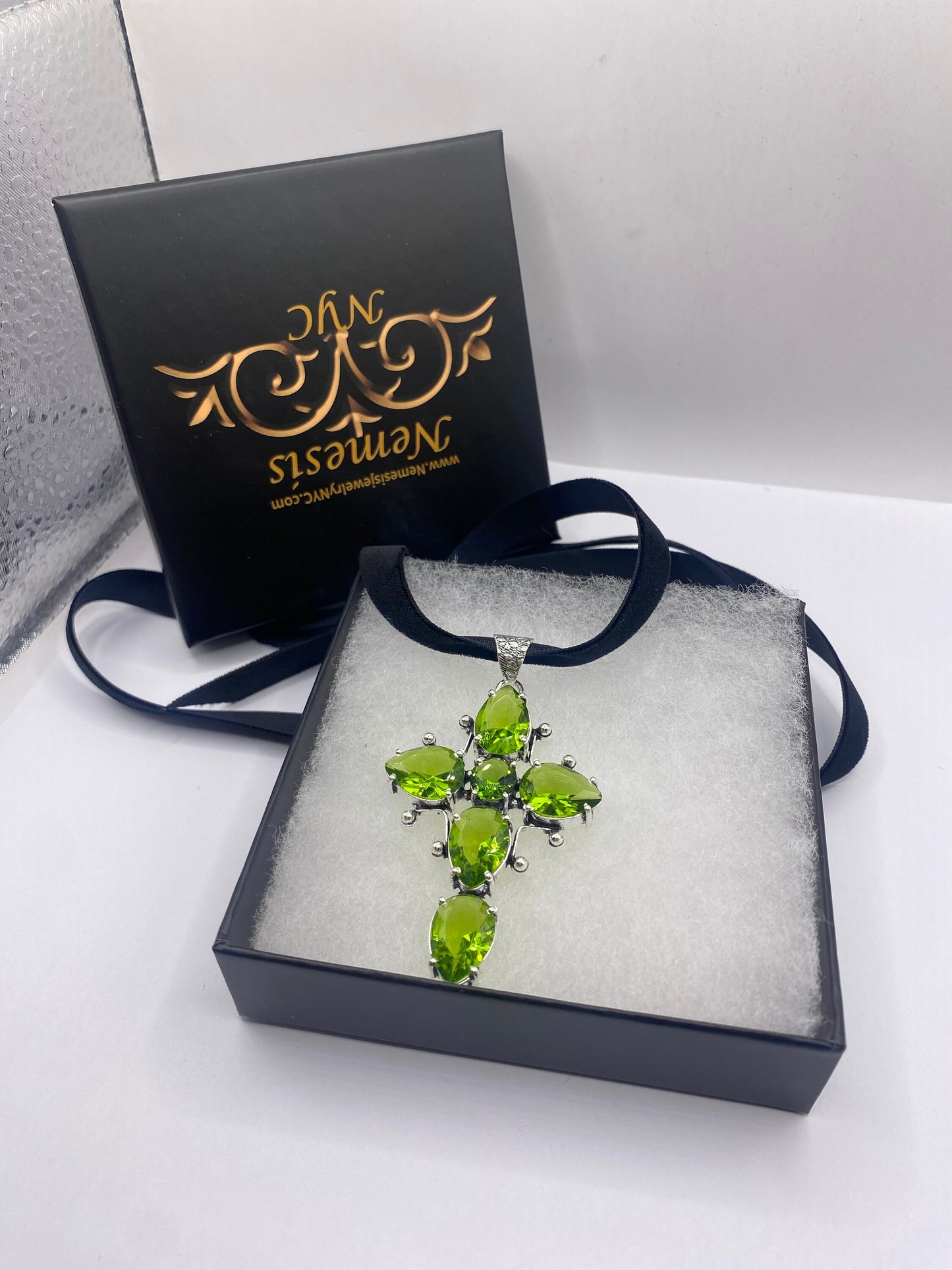 Vintage Green Glass Cross Choker Necklace