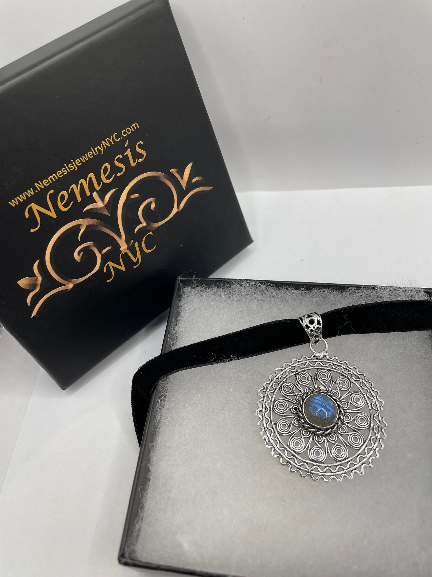 Vintage Silver Genuine Labradorite Gemstone Necklace.