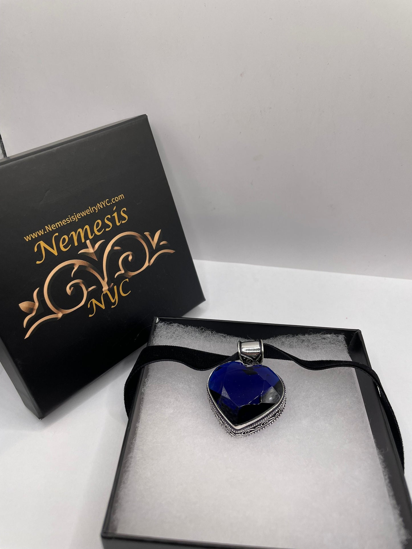 Vintage Heart Antique Colbolt Blue Glass Choker Necklace