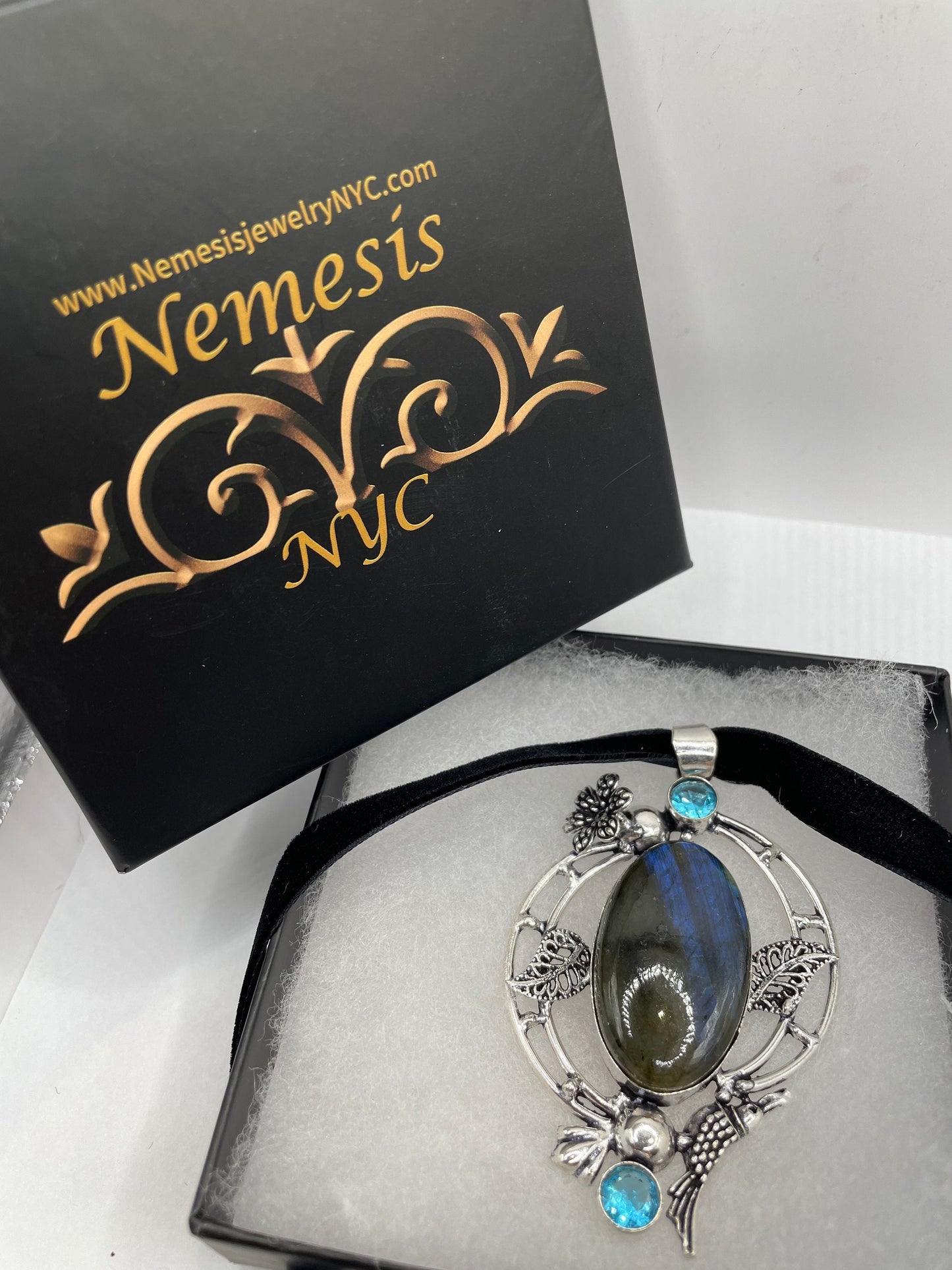 Vintage Silver Genuine Labradorite Gemstone Necklace.