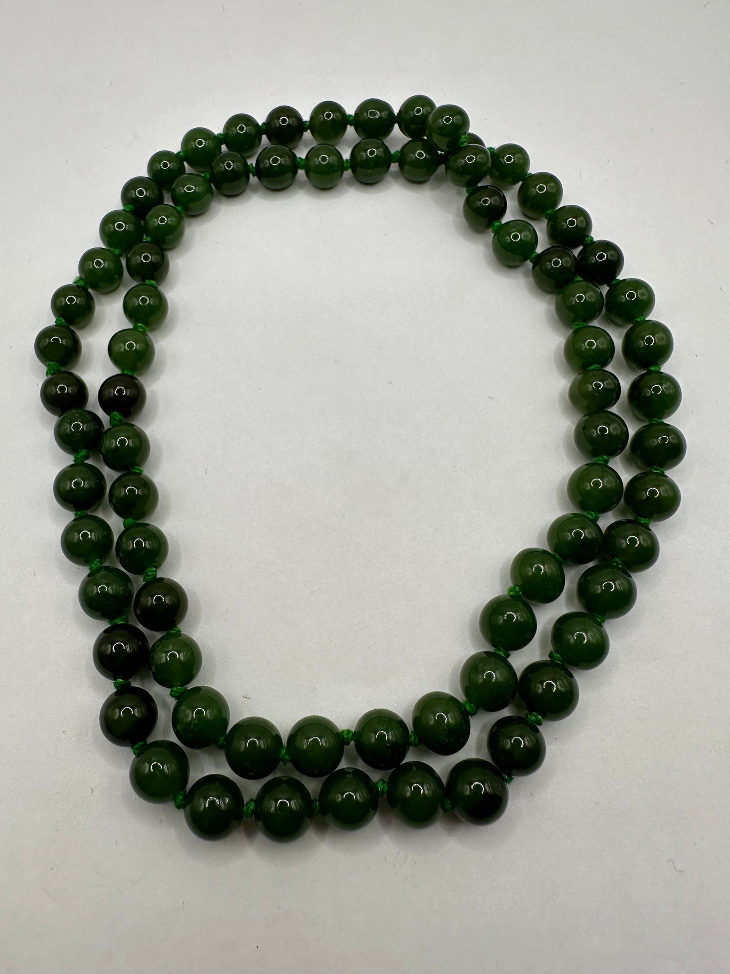 vintage Jade beaded 22 inch necklace