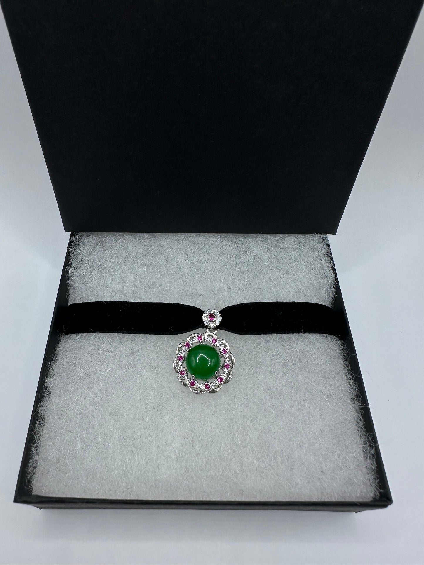 Vintage Green Jade Choker Silver Bronze Necklace Pendant
