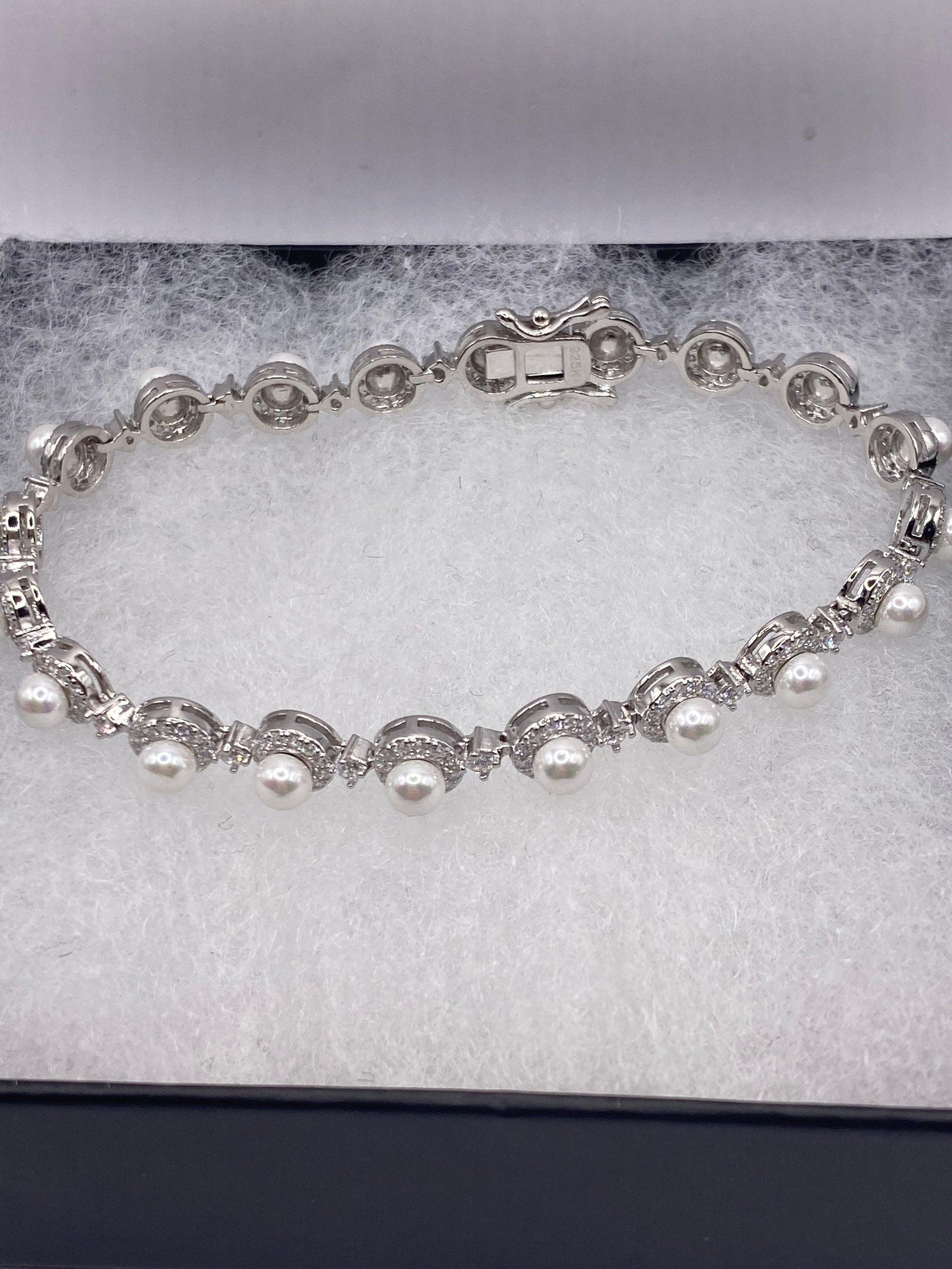 Vintage Pearl Bracelet in 925 Sterling Silver