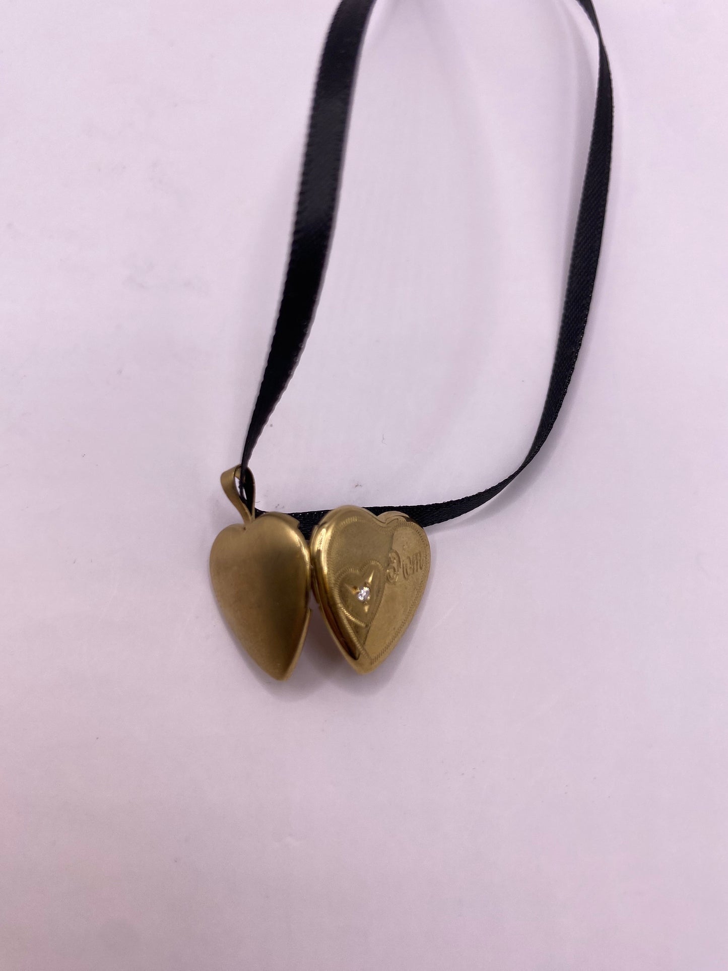 Vintage Heart Mom Locket Choker Gold Filled Necklace