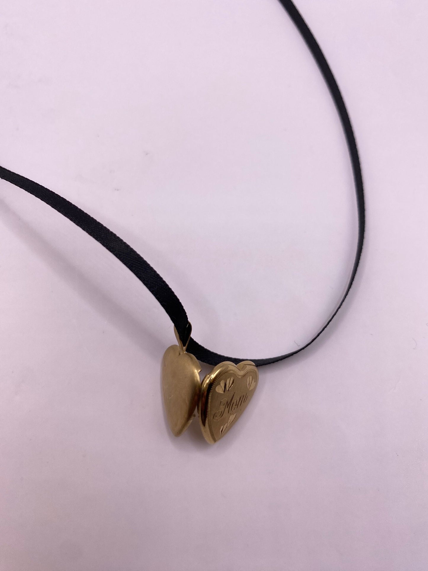 Vintage Heart Mom Locket Choker Gold Filled Necklace