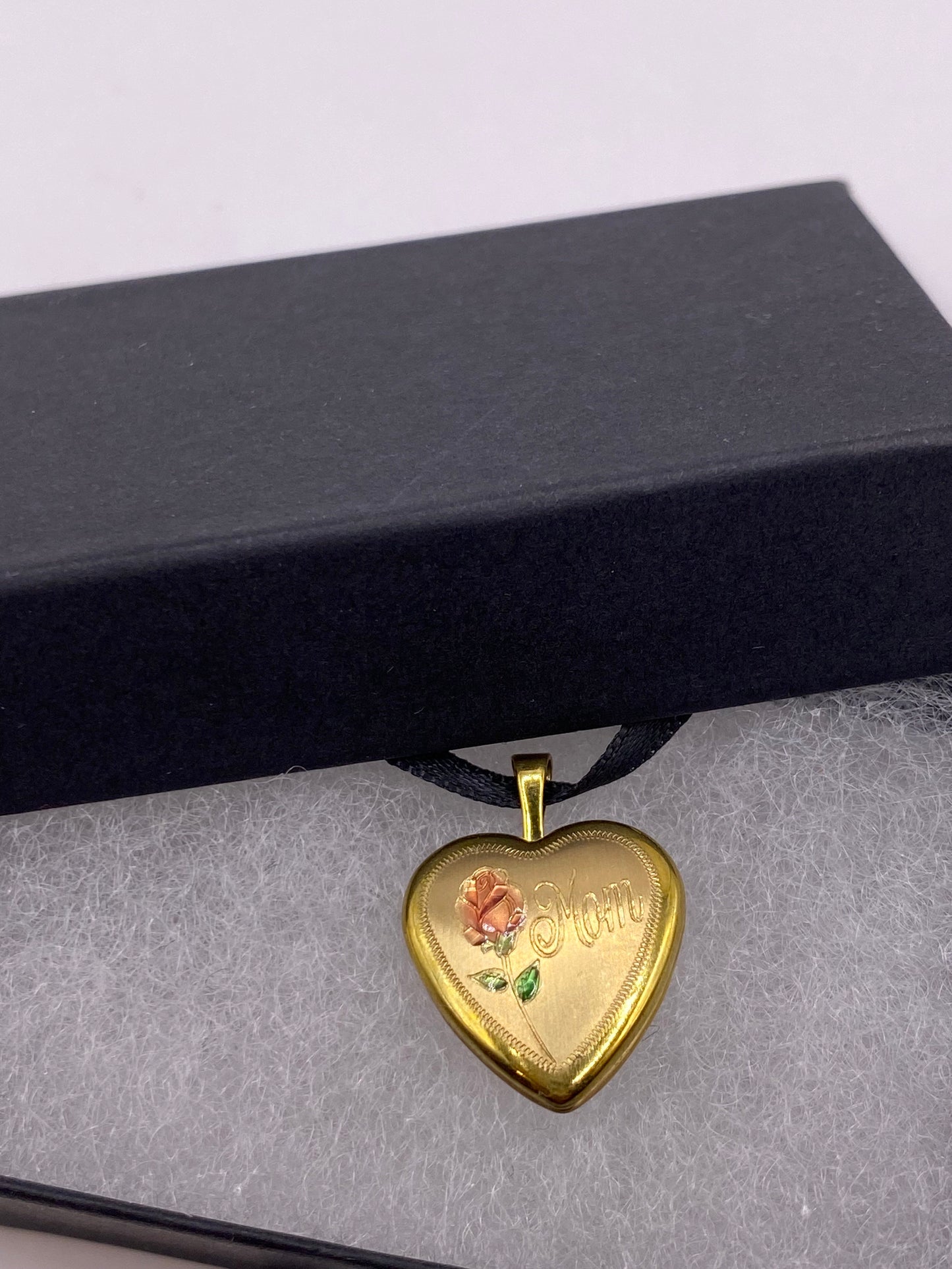Vintage Heart Mom Locket Choker Gold Filled Necklace