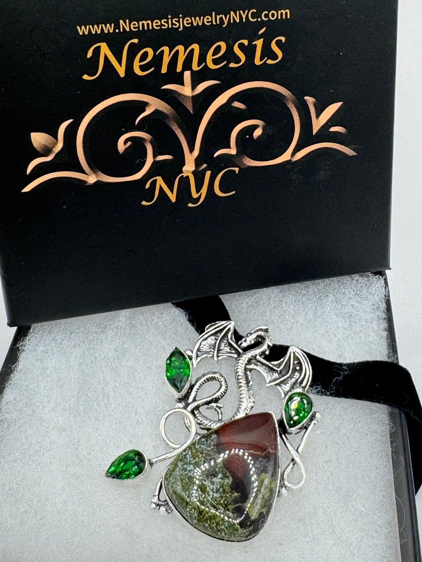 Vintage Green Bloodstone Dragon Silver Boho Choker Necklace Black Velevet Ribbon