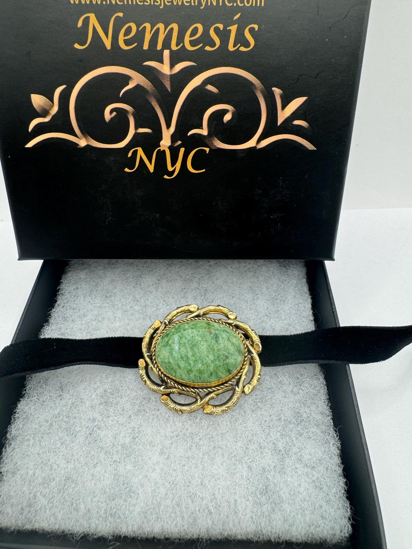 Vintage Green Jade Yellow Gold Filled Brooch Pin