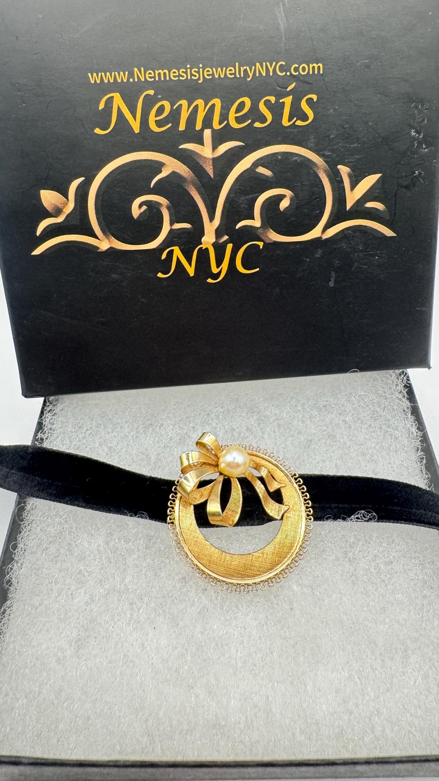 Vintage White cultured, pearl Flower Gold filled Brooch Pin