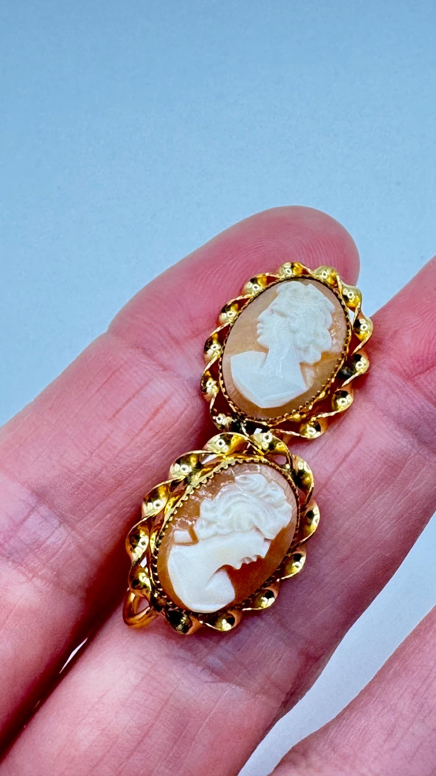 Vintage Cameo Gold filled Screw Back Earrings