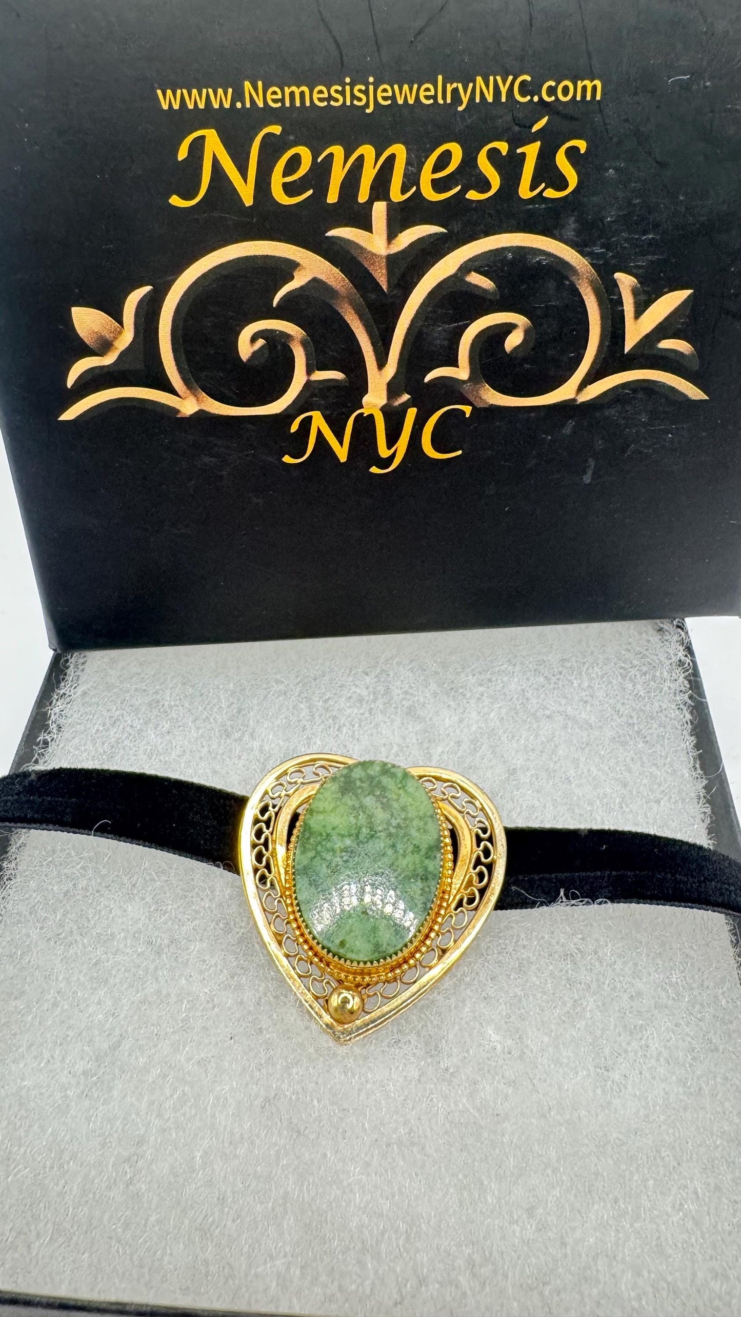 Vintage Green Jade Yellow Gold Filled Brooch Pin