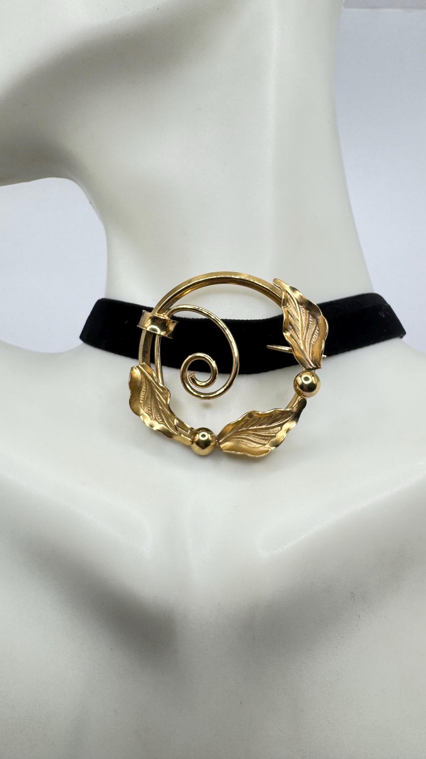 Vintage Flower Gold filled Brooch Pin