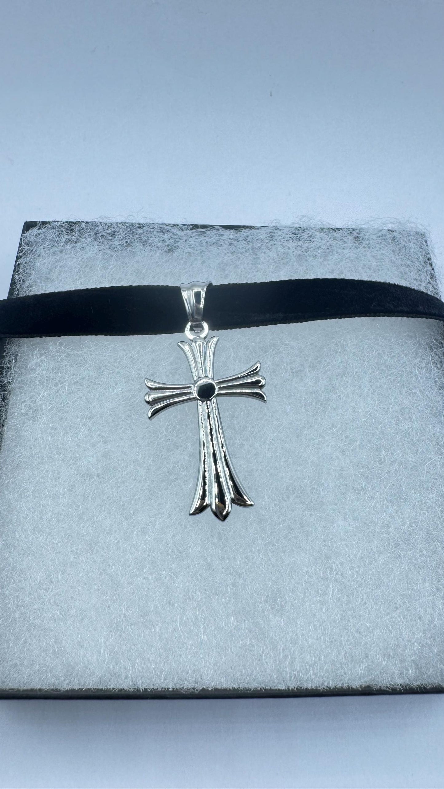 Vintage Celtic Silver Stainless Steel Cross Pendant Necklace Velvet Choker