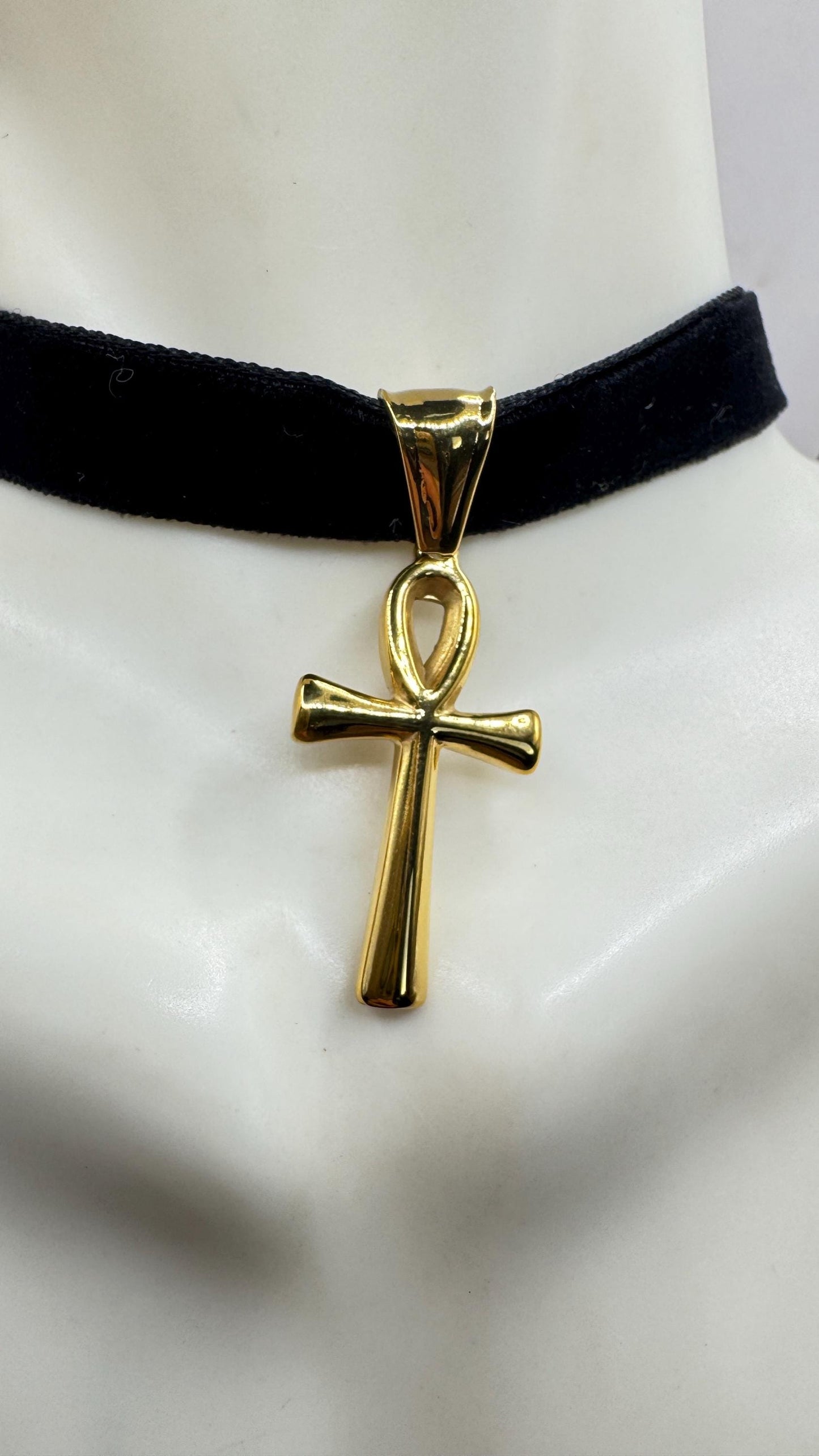 Golden Egyptian Ankh Pendant Choker