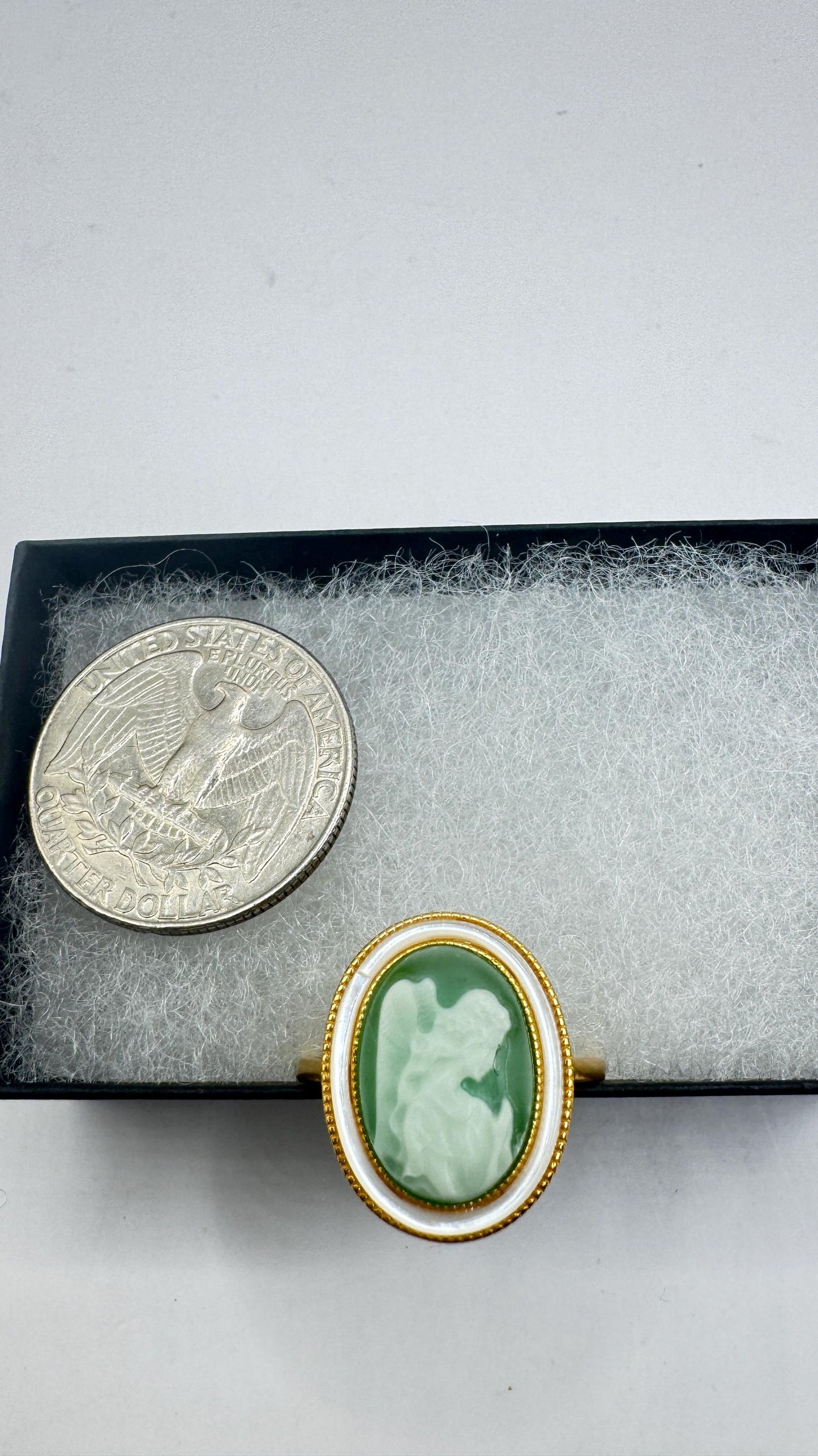 Vintage Green Onyx Angel Cameo Gold 925 Sterling Silver Cocktail Ring