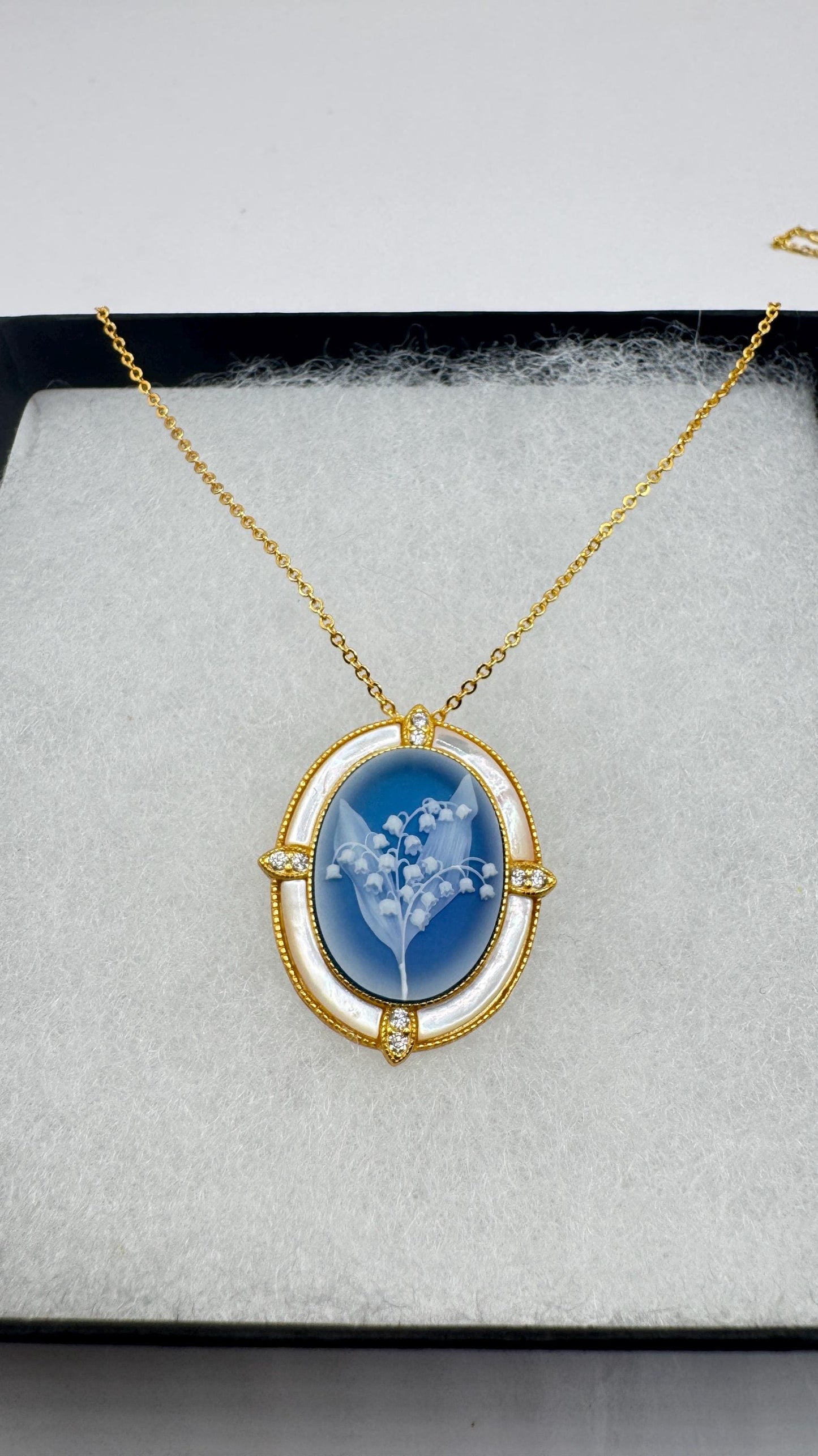 Vintage Lily of the Valley Blue Onyx Cameo Choker Gold 925 Sterling Silver Necklace Pin Brooch