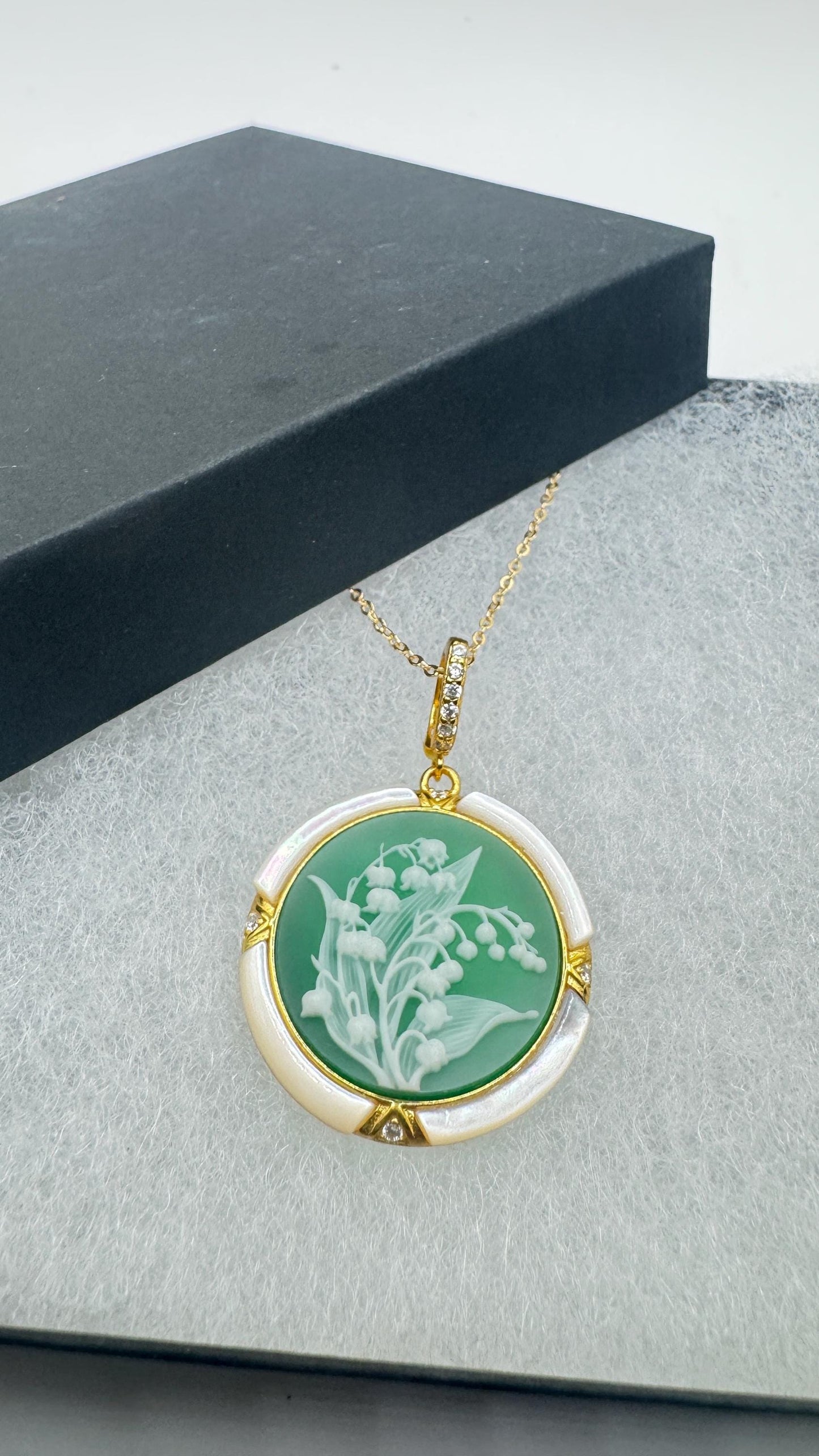 Vintage Lily of the Valley Green Onyx Cameo Choker 925 Sterling Silver Necklace