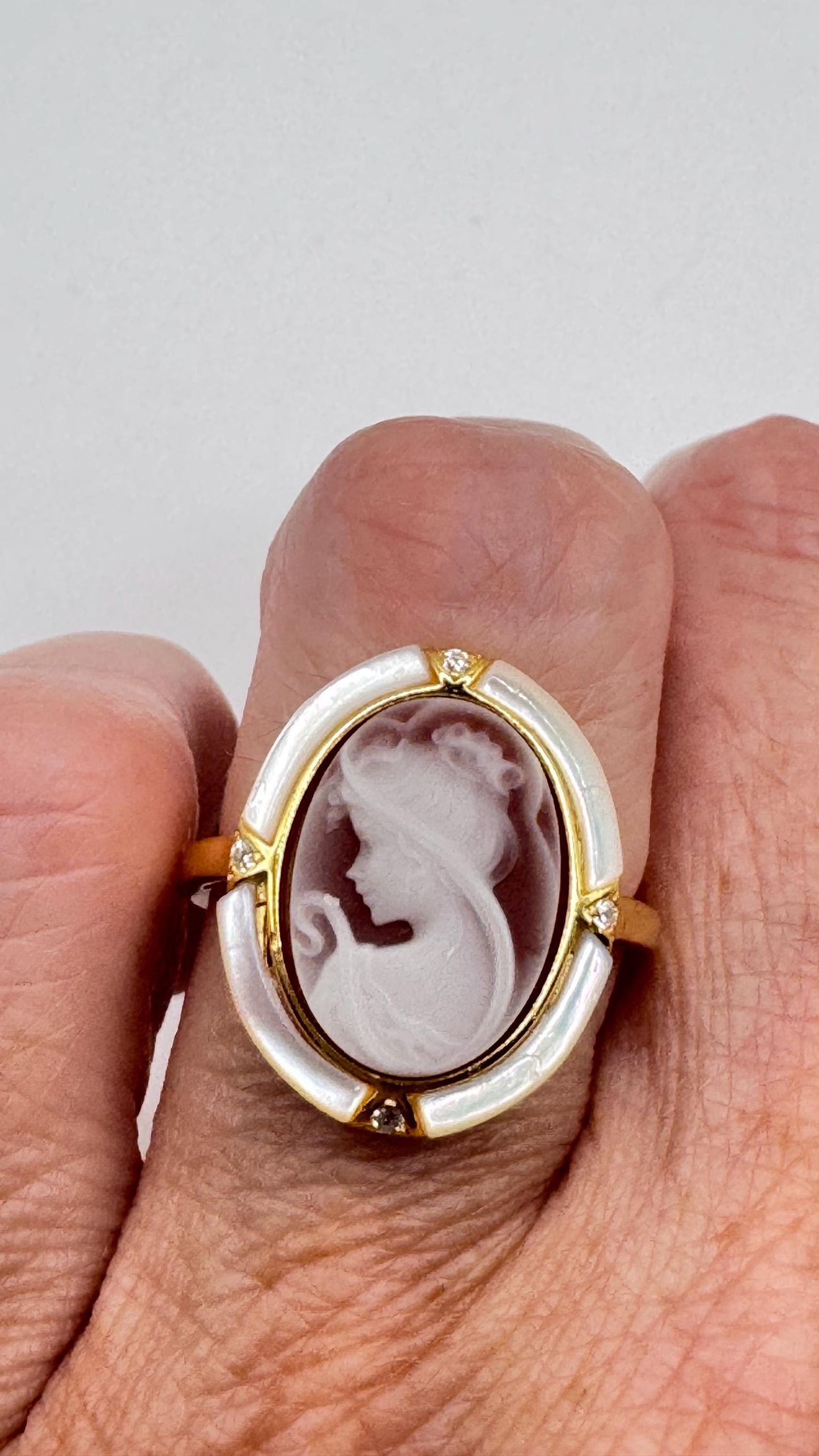 Vintage Cameo 925 Sterling Silver Cocktail Ring