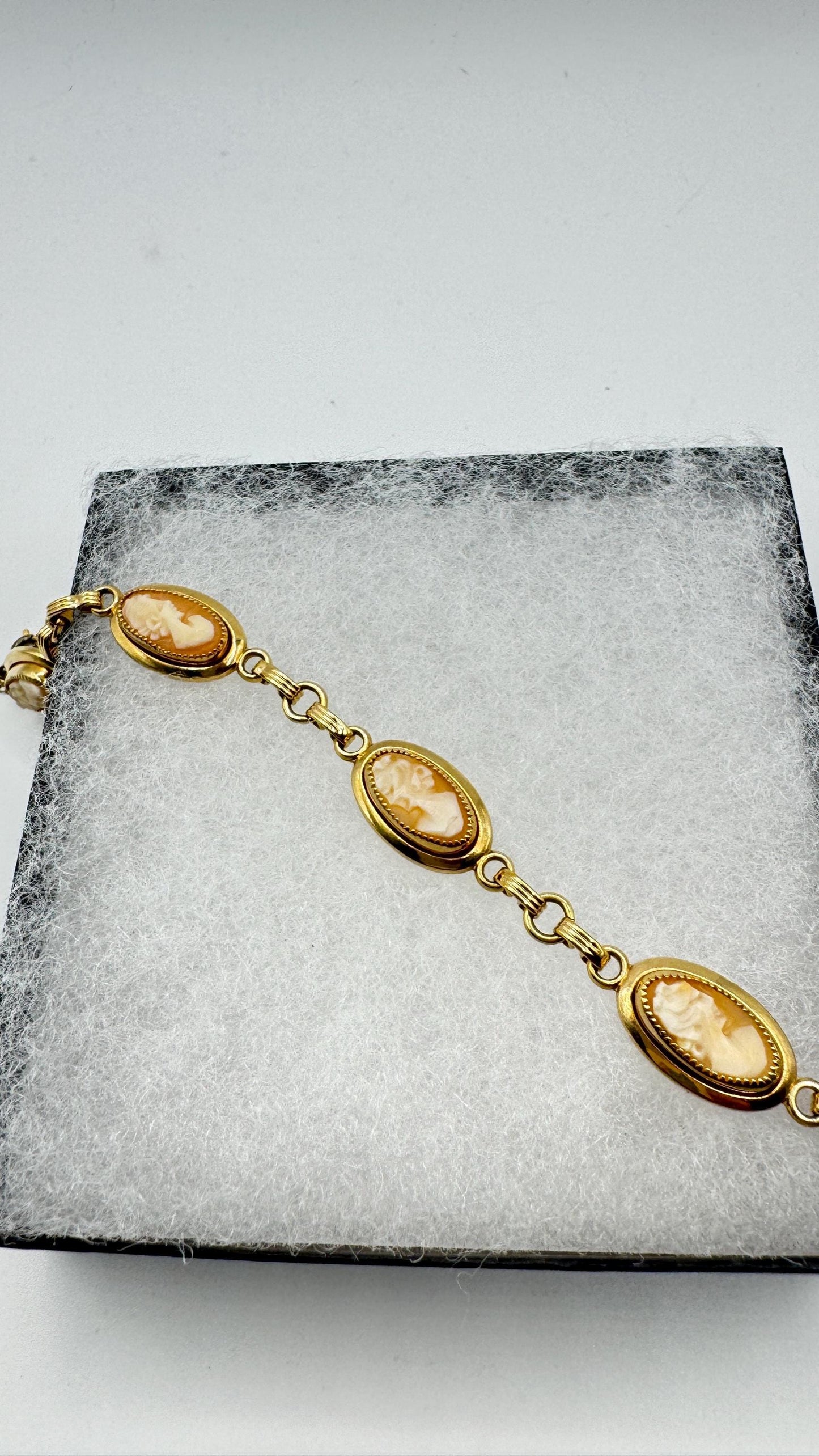 Vintage Cameo Bracelet Gold Filled