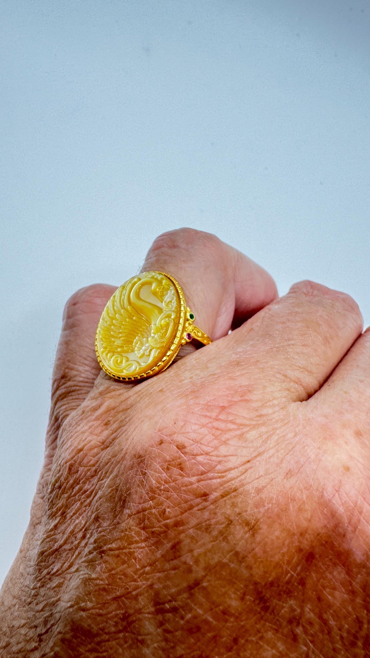 Vintage Swan Abalone Cameo Golden 925 Sterling Silver Ring