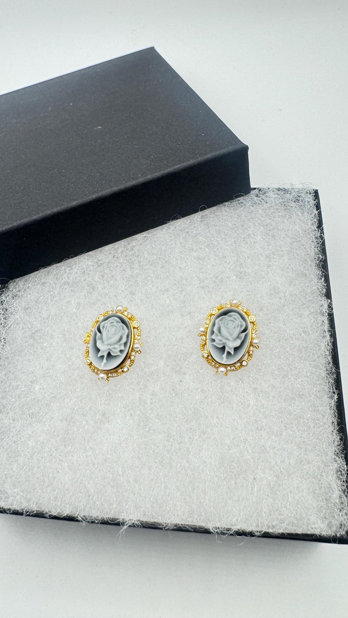 Vintage Rose Cameo Yellow Golden 925 Sterling Silver Earrings
