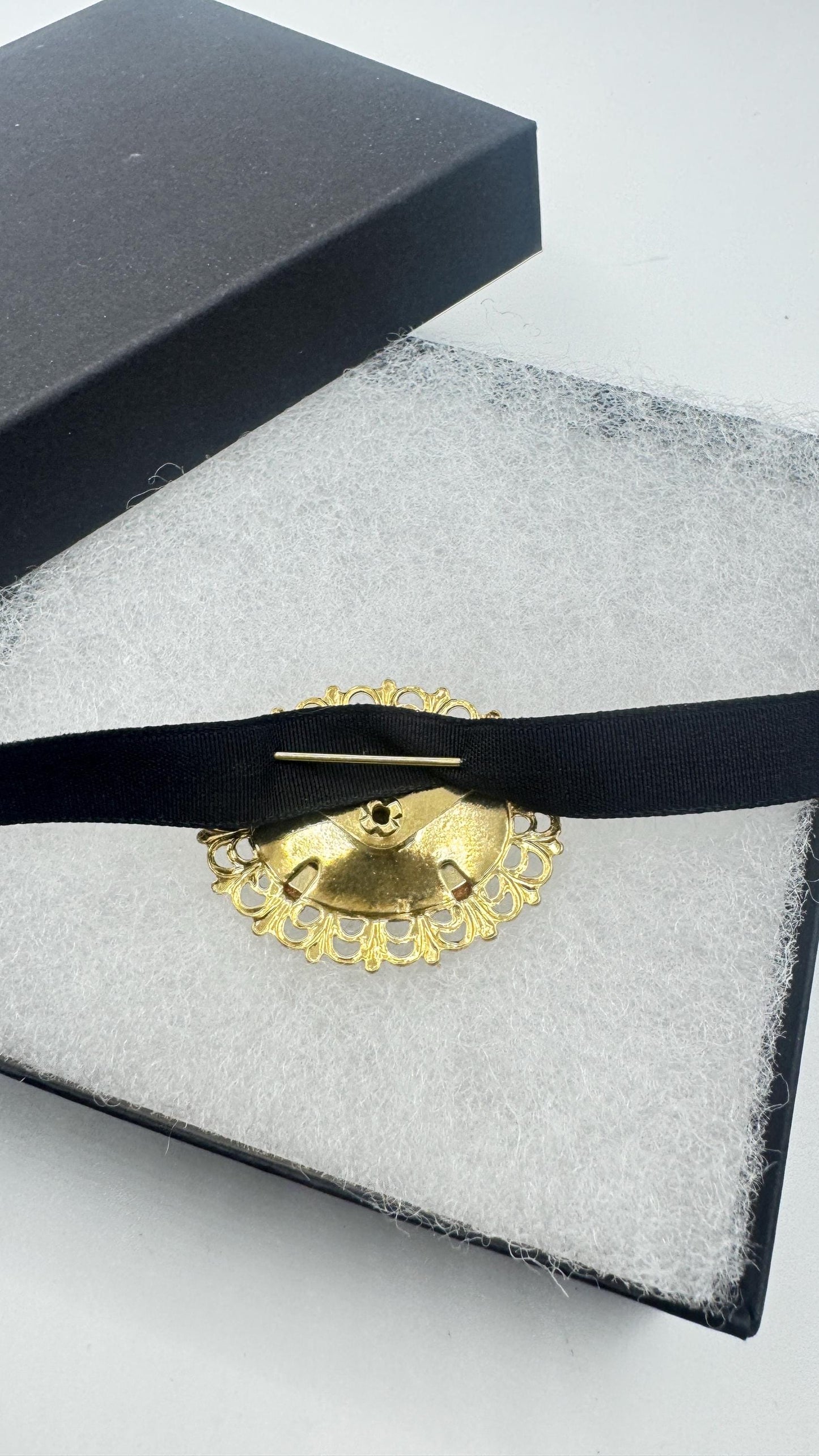 Vintage Gold Sandstone Gold Filled Choker Necklace Pin Brooch