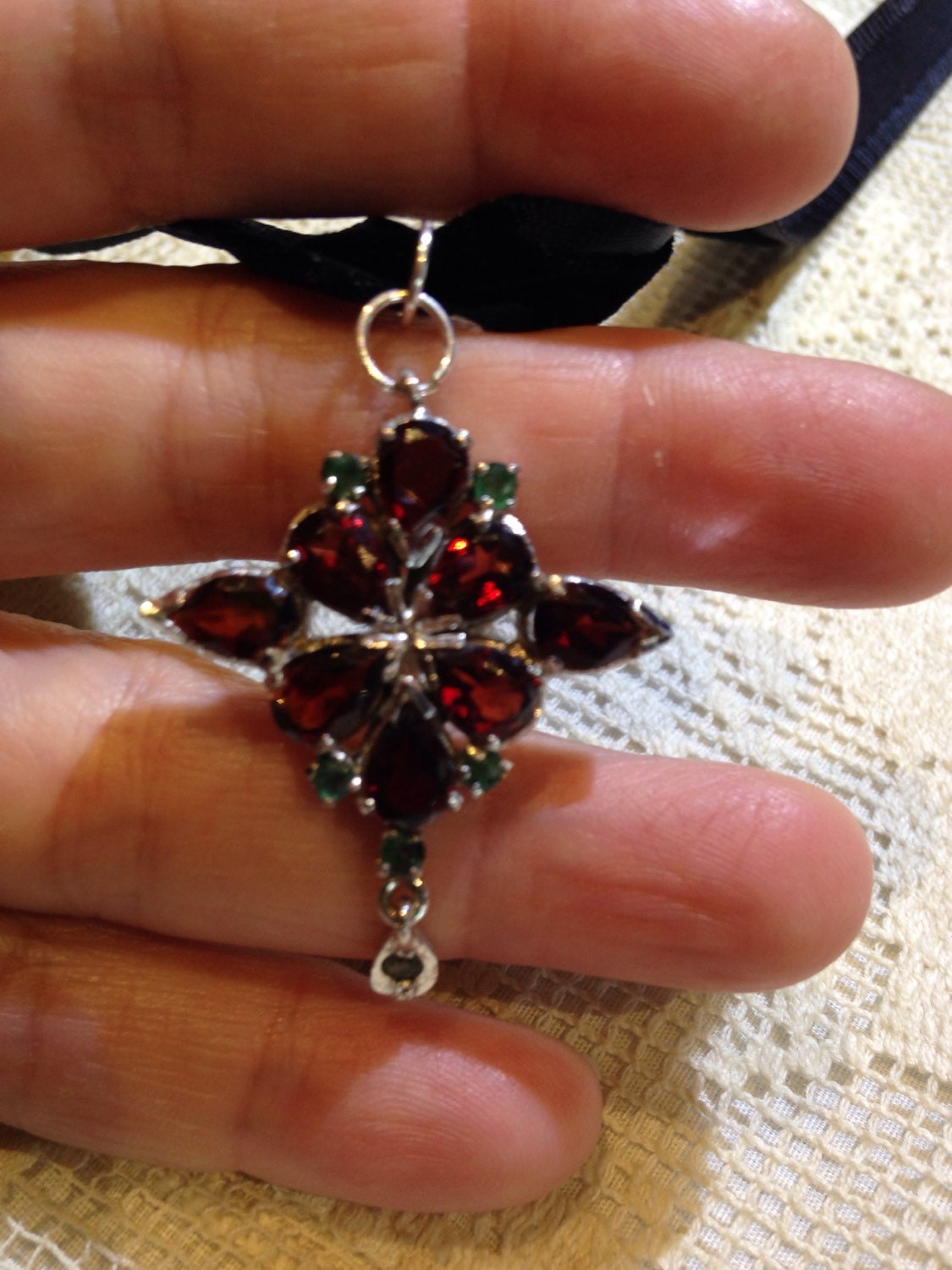 Nemesis Vintage Handmade 925 Sterling Silver Genuine Garnet and Emerald Antique Pendant Necklace