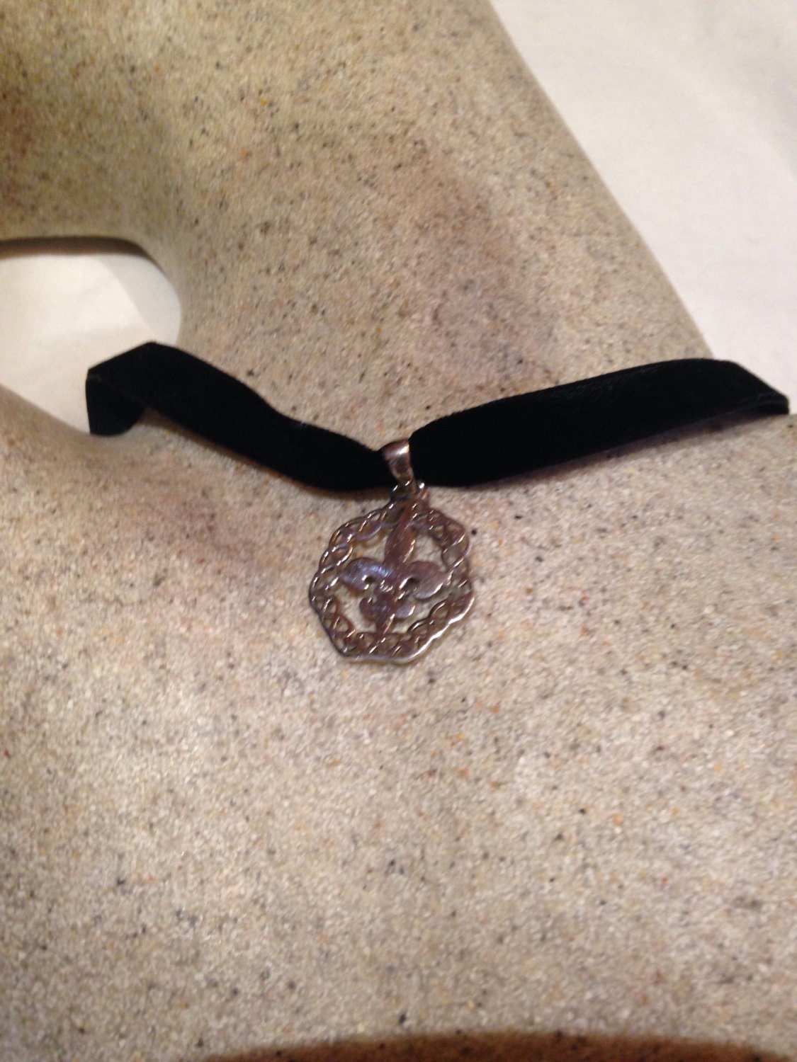 Ancient Entwined Tree of Life Dangle Pendant