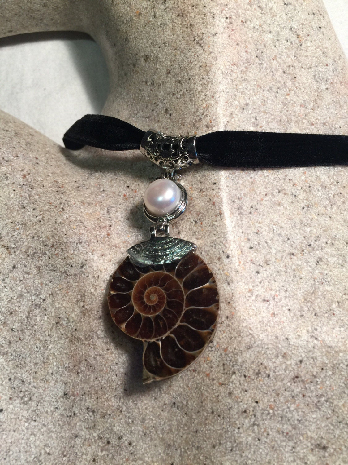 Vintage Handmade Genuine Ammonite Fossil Pearl Pendant Necklace