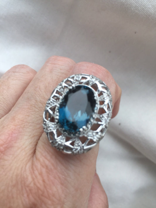 Vintage Genuine London Blue Topaz 925 Sterling Silver Ring