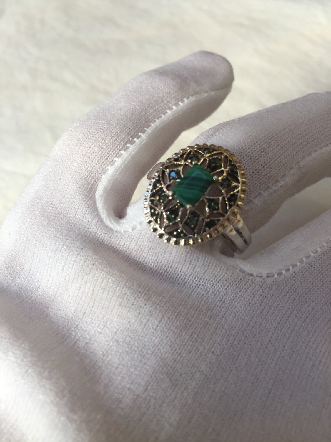 Vintage Handmade Genuine Green Malachite Setting 925 Sterling Silver Gothic Ring