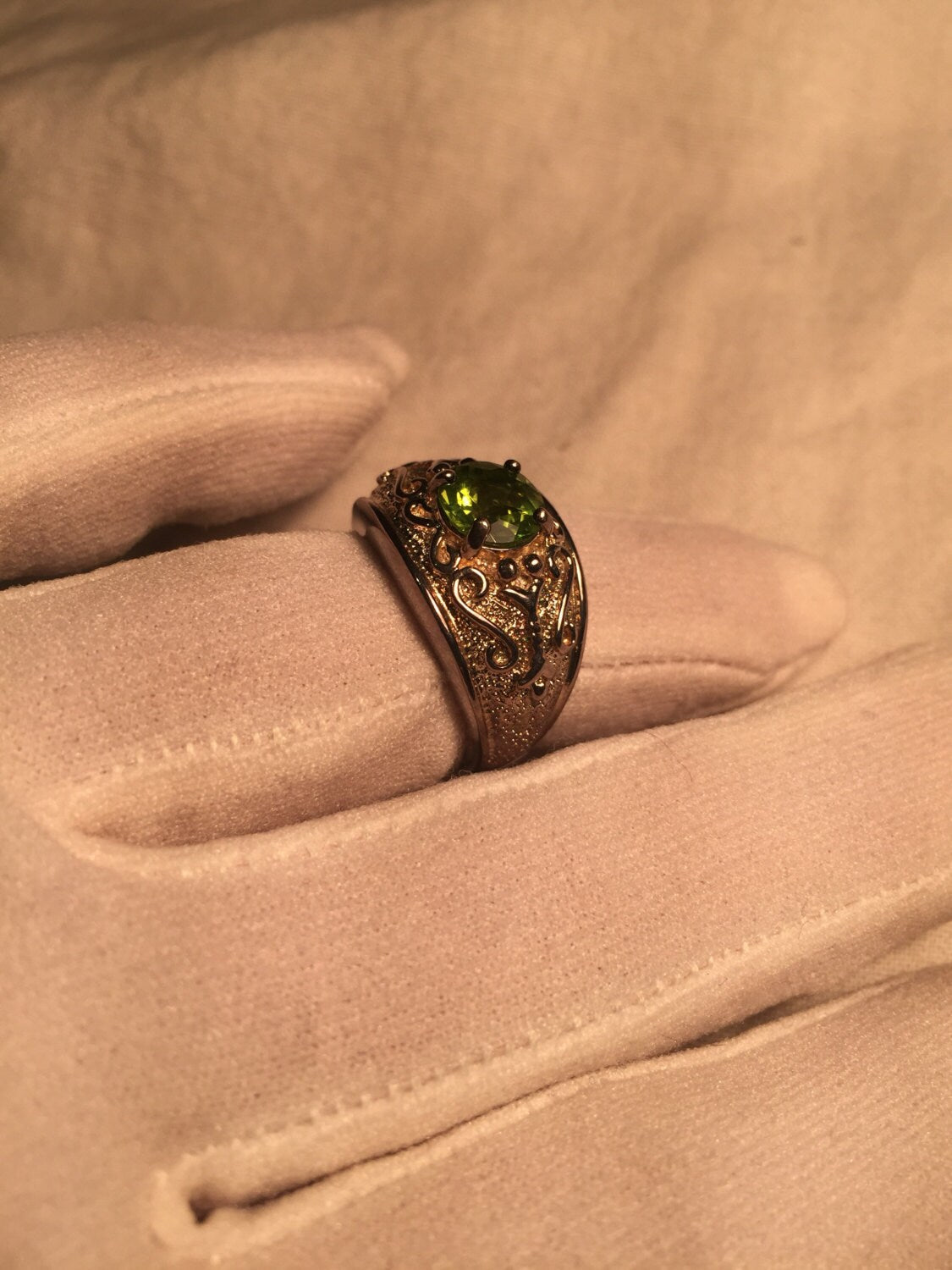 Vintage Handmade Genuine Green Peridot Filigree Setting 925 Sterling Silver Gothic Ring