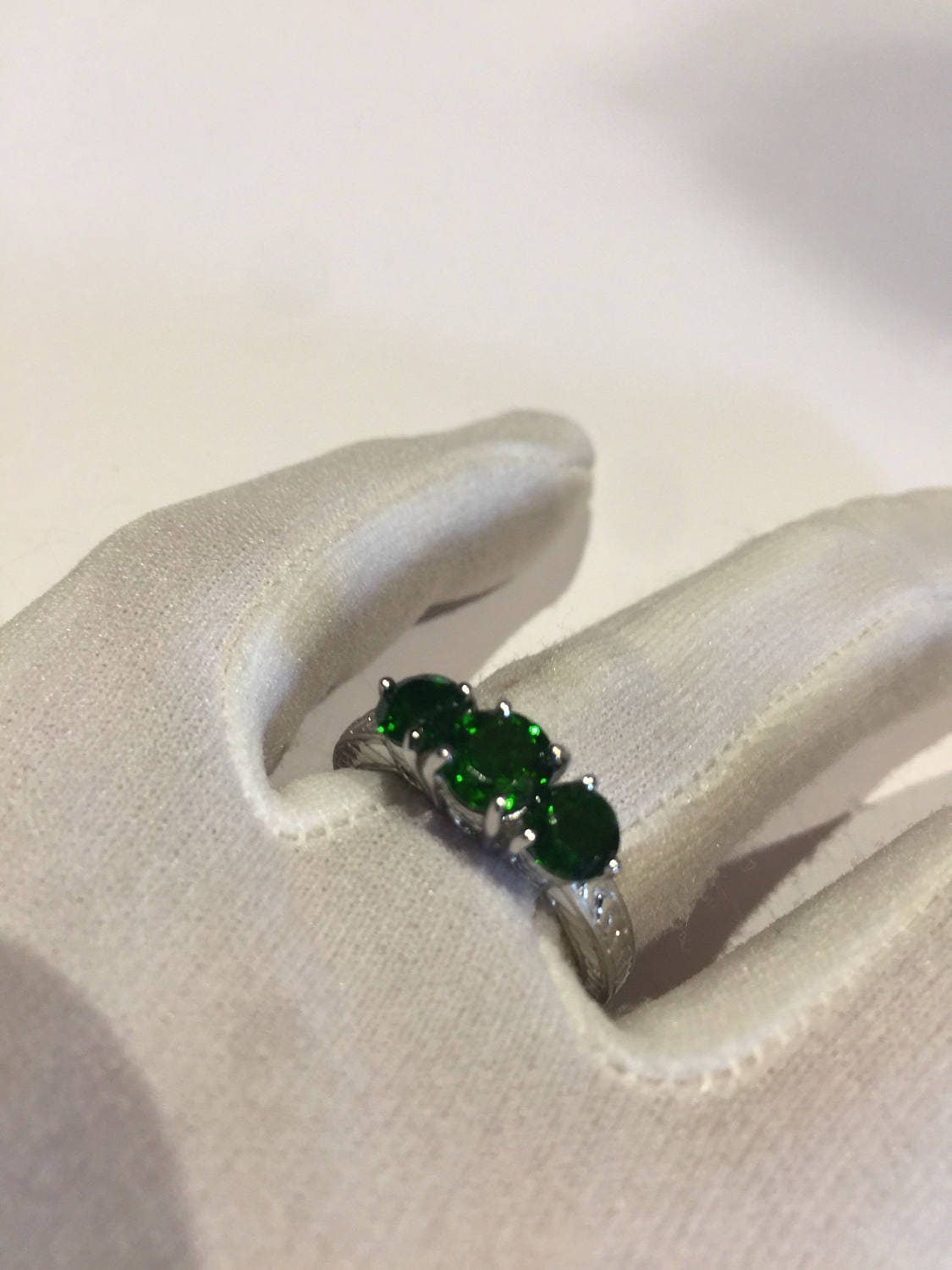 Vintage Handmade Green Chrome Diopside Filigree Setting Sterling Silver Gothic Ring