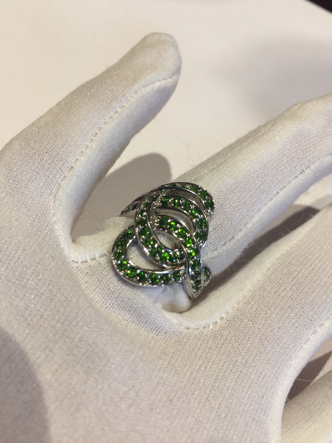 Vintage Handmade Green Chrome Diopside Filigree Setting Sterling Silver Gothic Ring