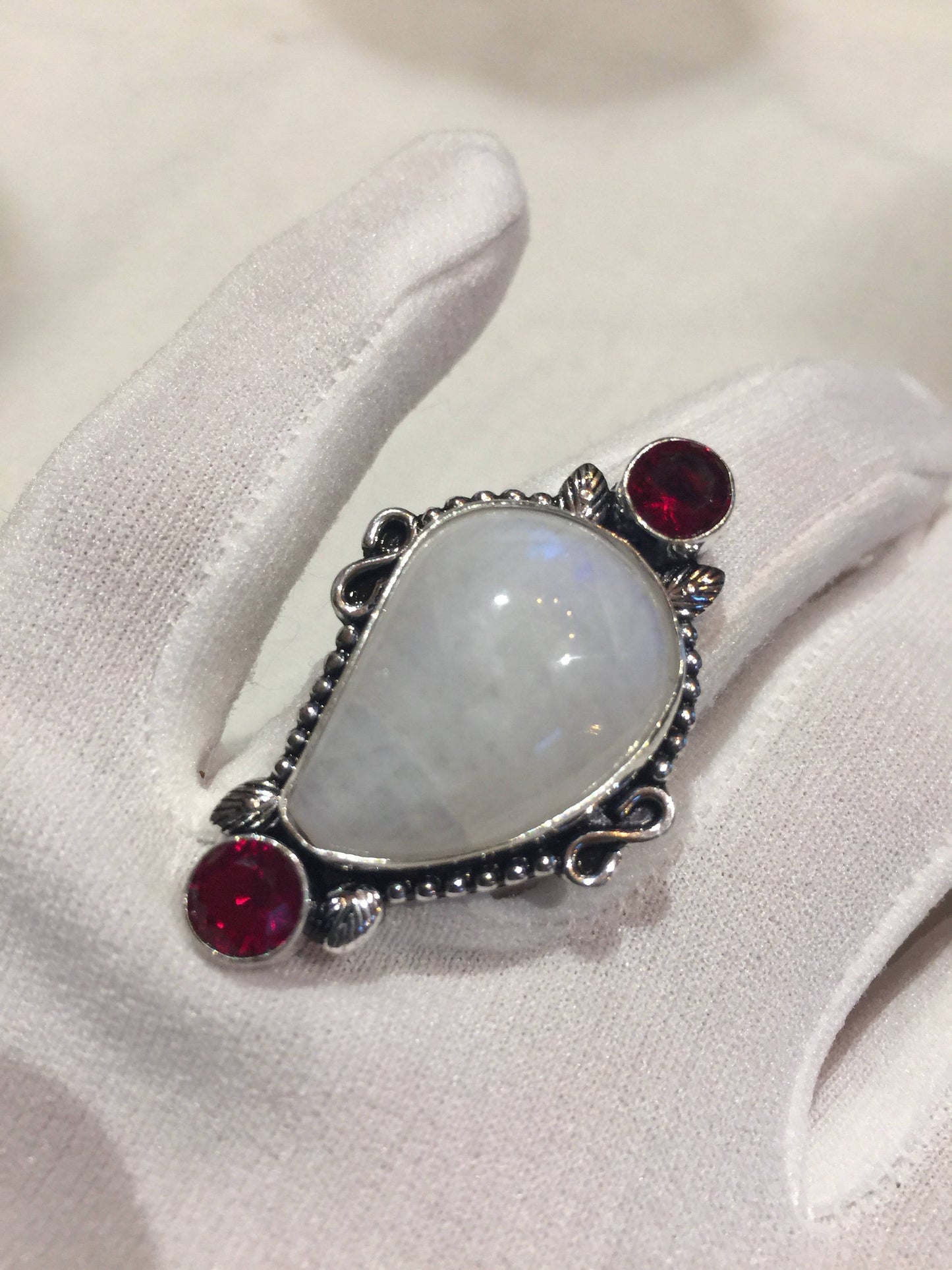 Vintage Genuine Rainbow Moonstone Red Volcanic Art Glass Ring