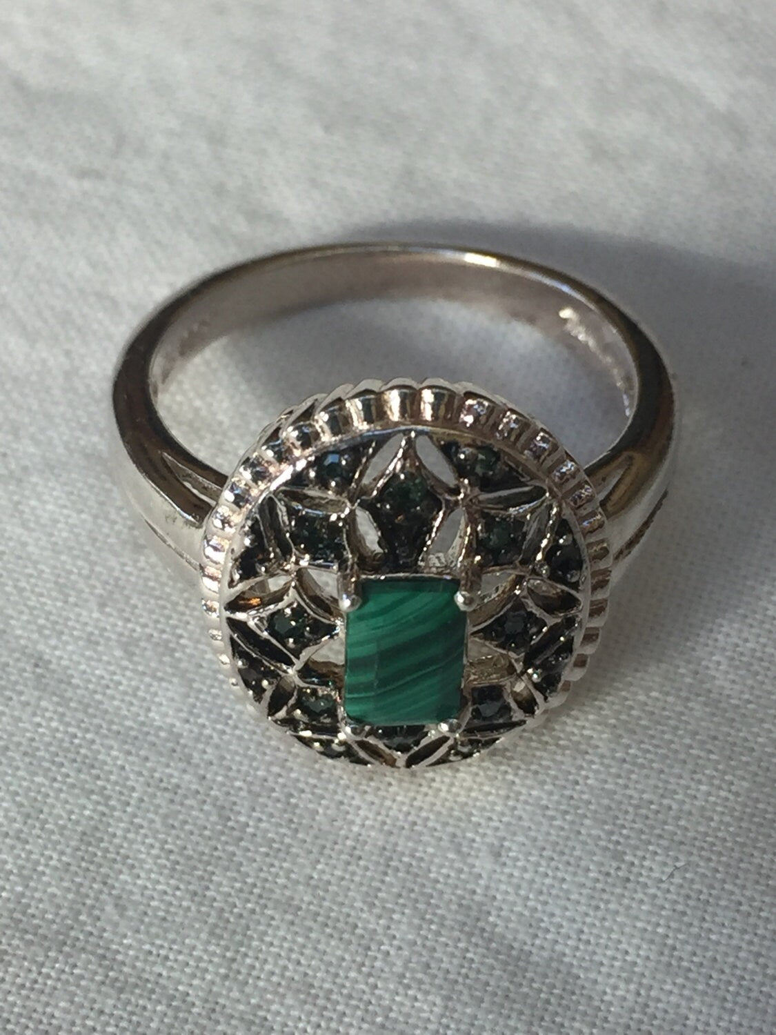 Vintage Handmade Genuine Green Malachite Setting 925 Sterling Silver Gothic Ring