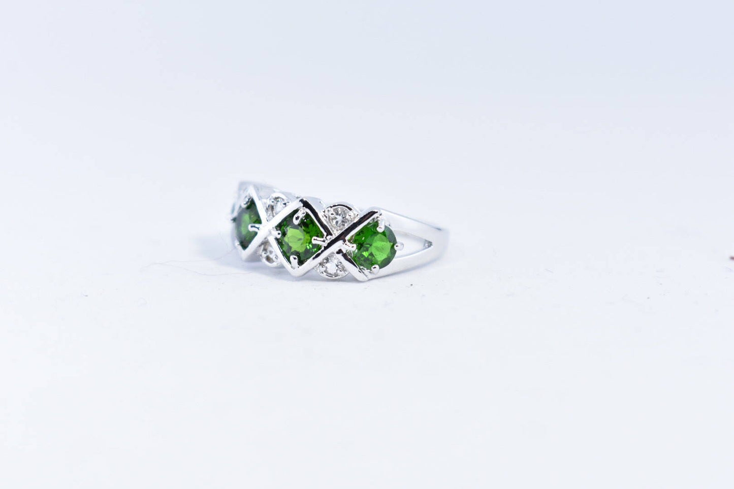 Vintage Handmade Green Chrome Diopside and Clear Flourite Filigree Setting Sterling Silver Gothic Ring