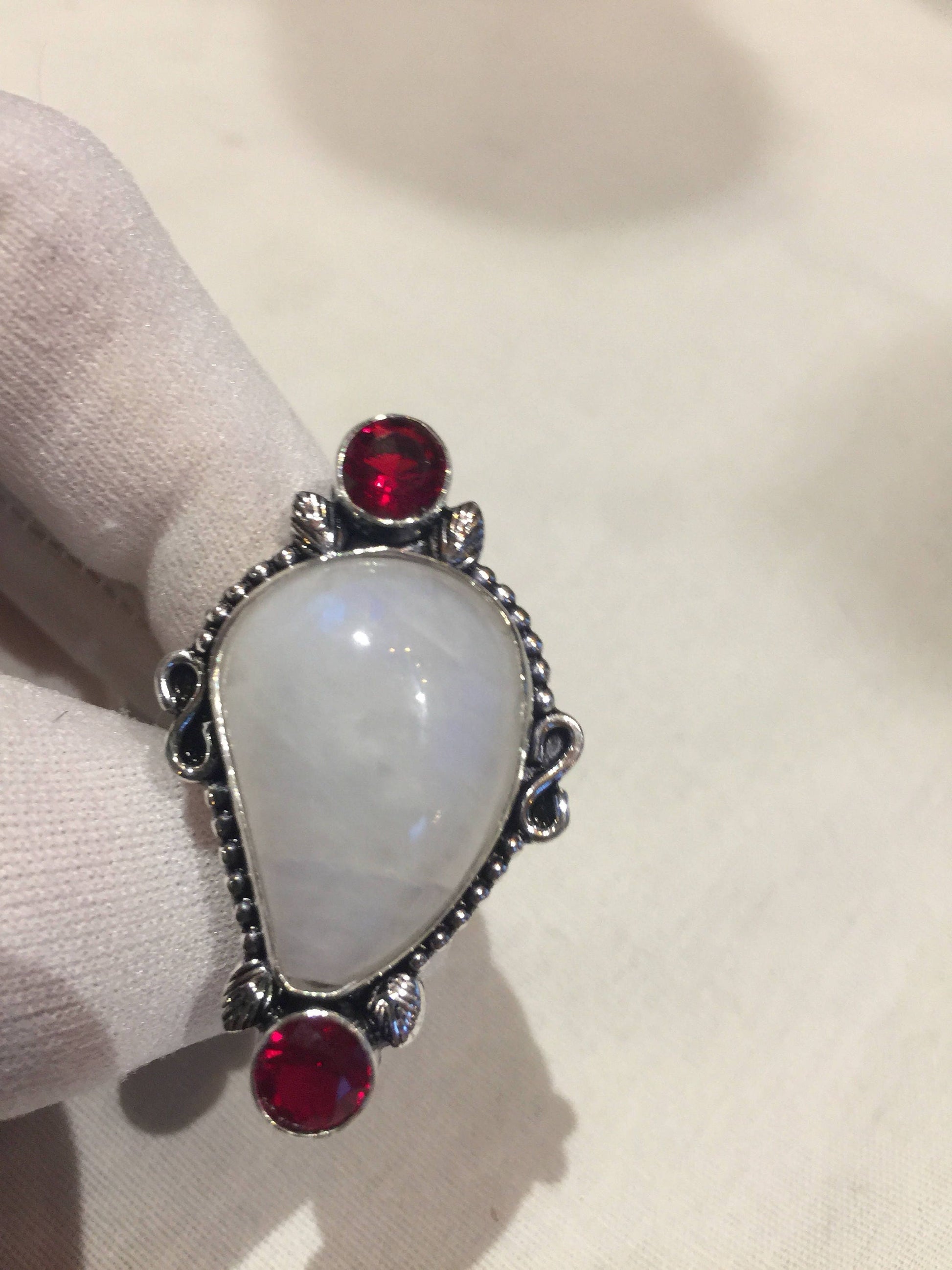 Vintage Genuine Rainbow Moonstone Red Volcanic Art Glass Ring