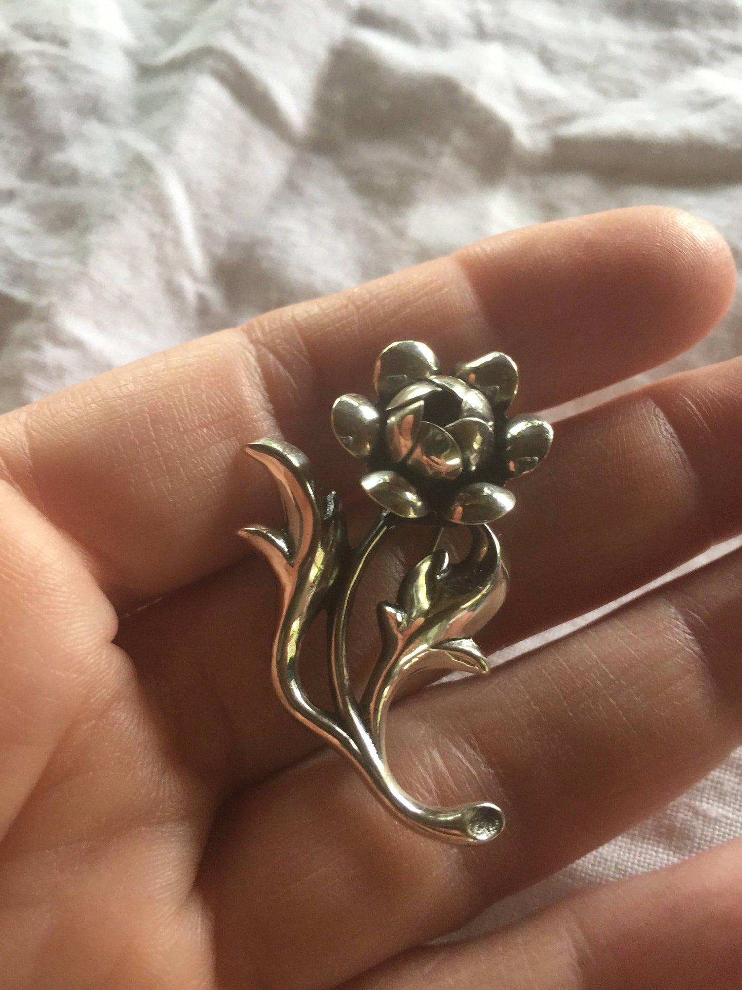 Vintage Hand Made Deco Flower 925 Sterling Silver Small Brooch Pin About an Inch