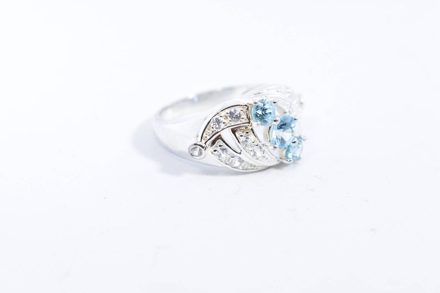 Vintage Genuine Blue Topaz 925 Sterling Silver Ring