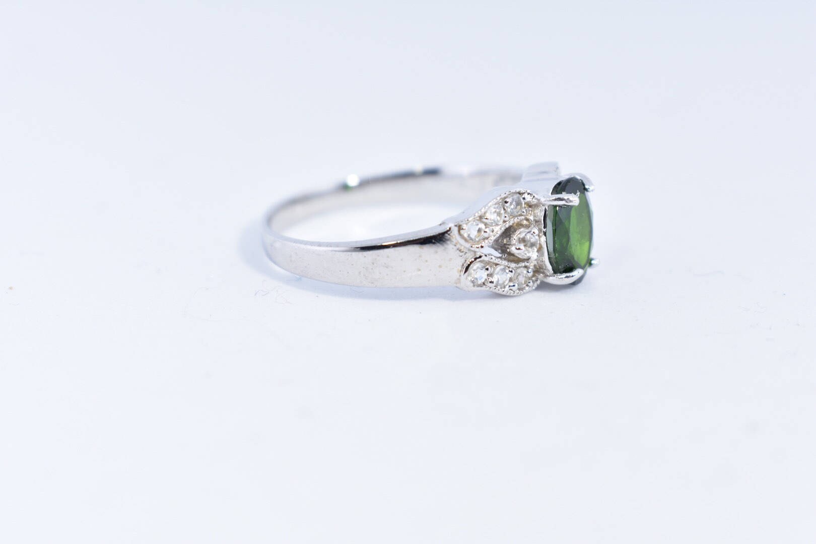 Vintage Handmade Green Chrome Diopside and Clear Flourite Filigree Setting Sterling Silver Gothic Ring