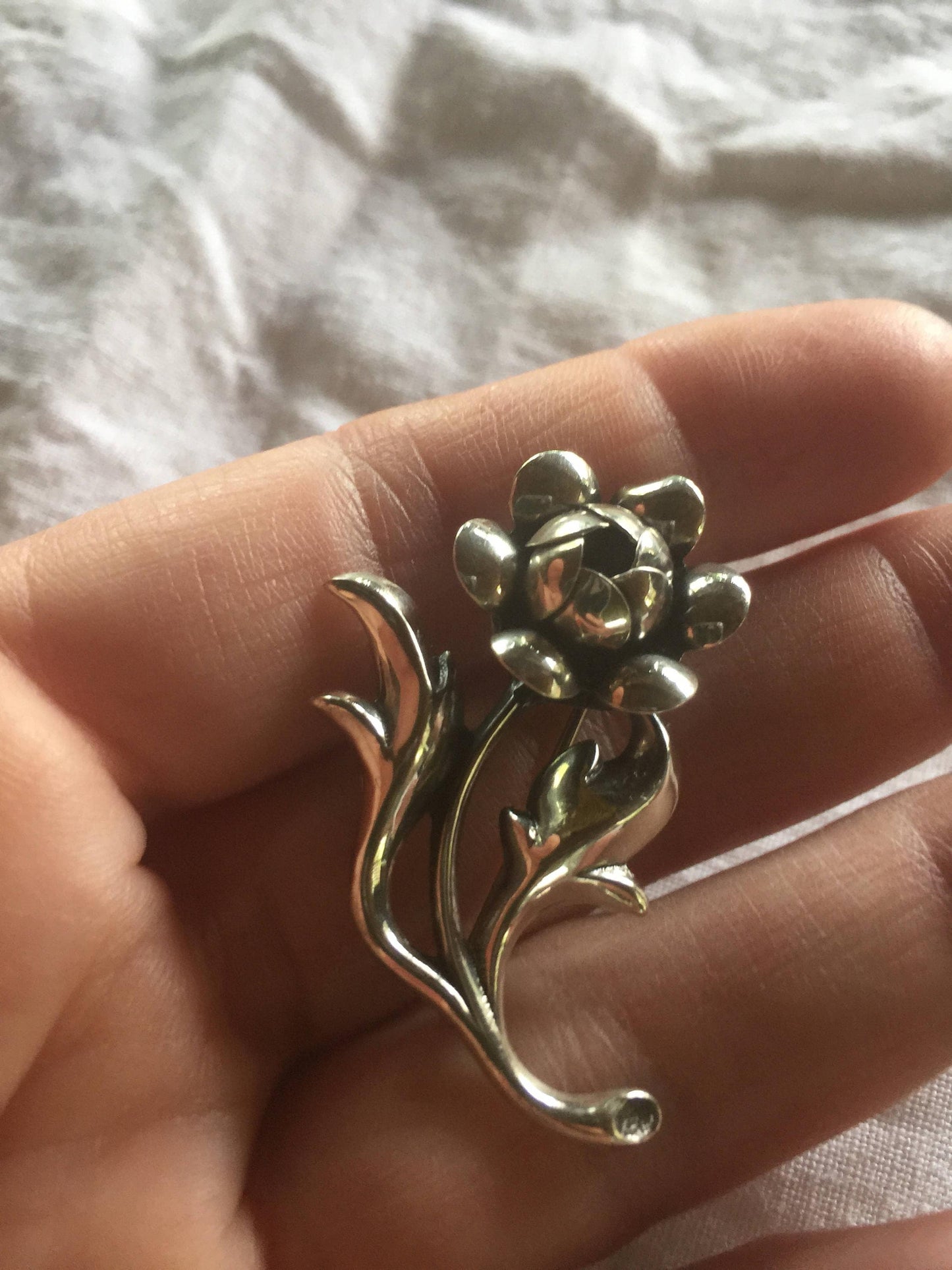 Vintage Hand Made Deco Flower 925 Sterling Silver Small Brooch Pin About an Inch