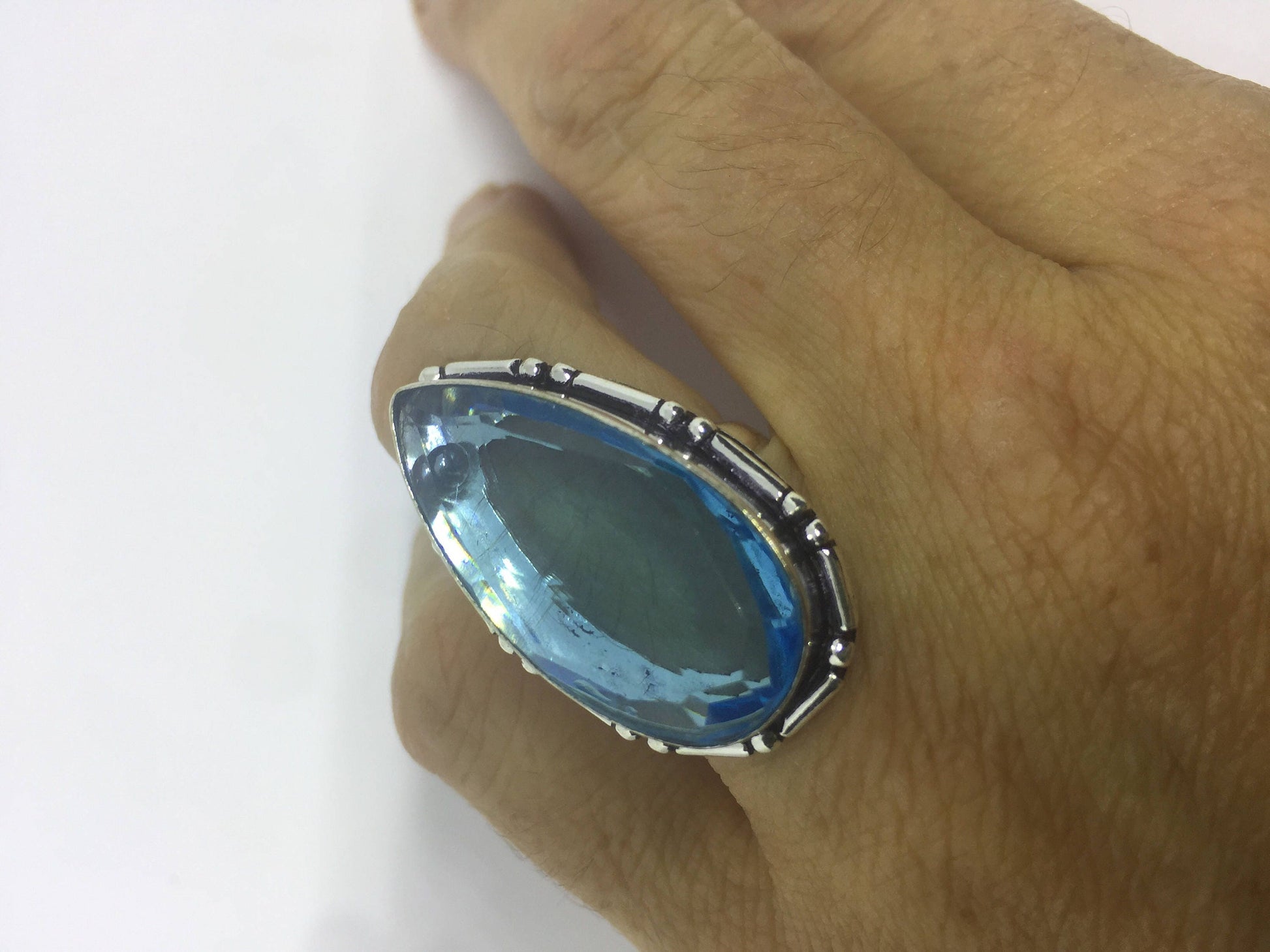 Vintage Aqua Vintage Art Glass Ring About an Inch Long Knuckle Ring