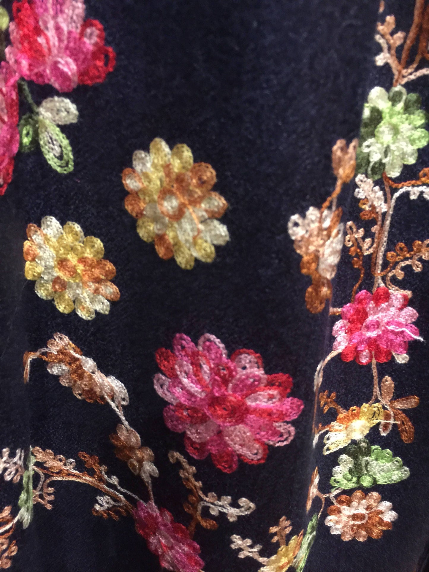 Vitage Styled Mixed Colored Flower Embroidered Pashmina Shawl