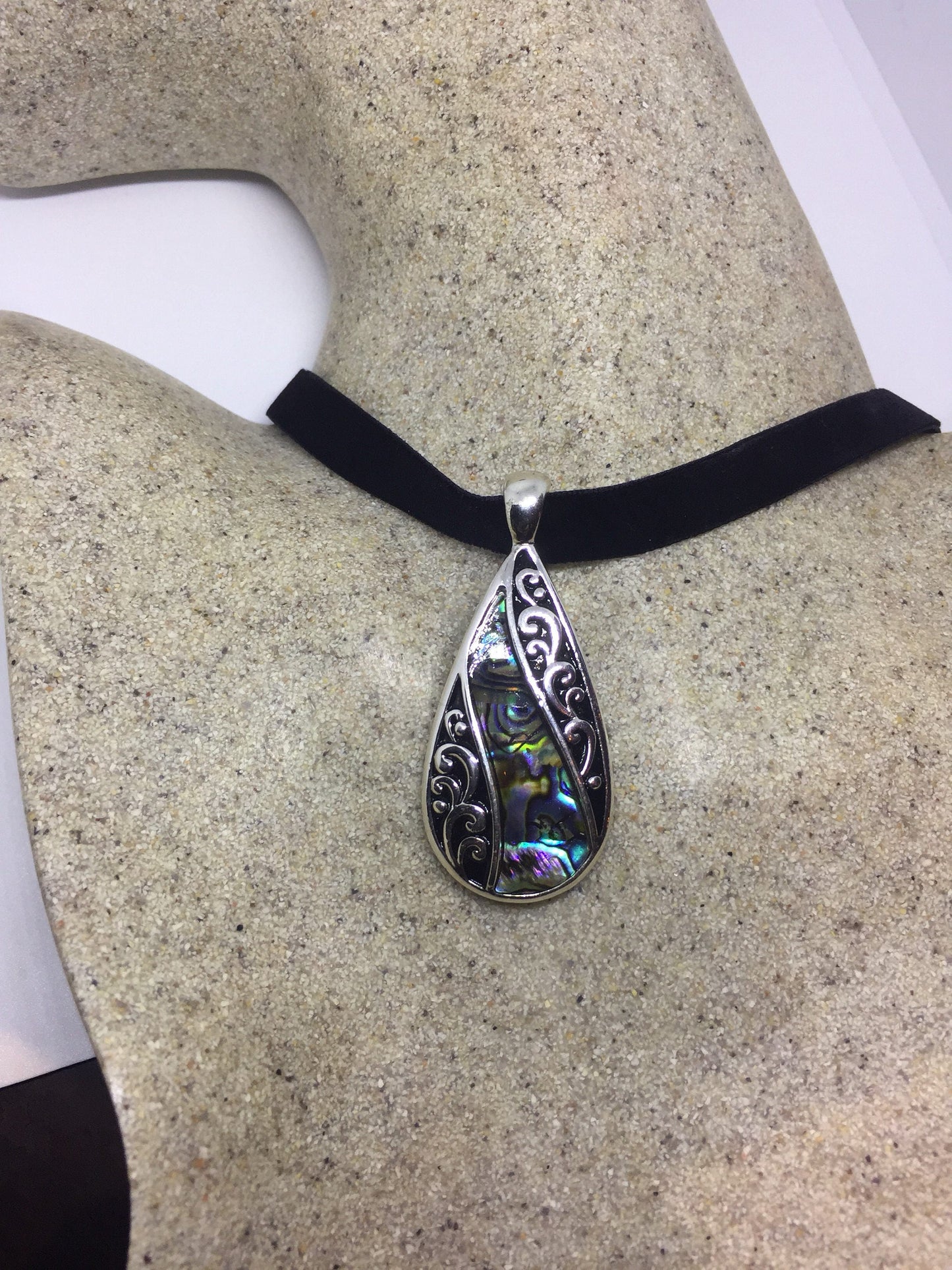 Blue Handmade Gothic Styled Silver Finished Genuine Facetted Antique Abalone Choker Necklace