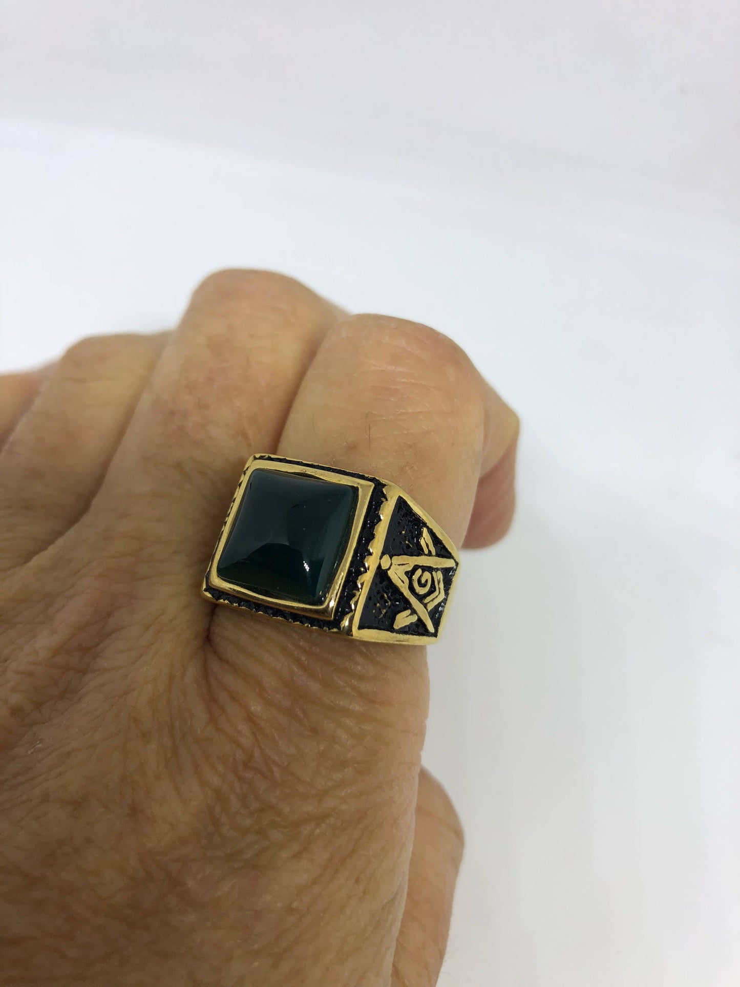 Vintage Gothic Gold Finished Genuine Green Onyx Free Mason Mens Ring