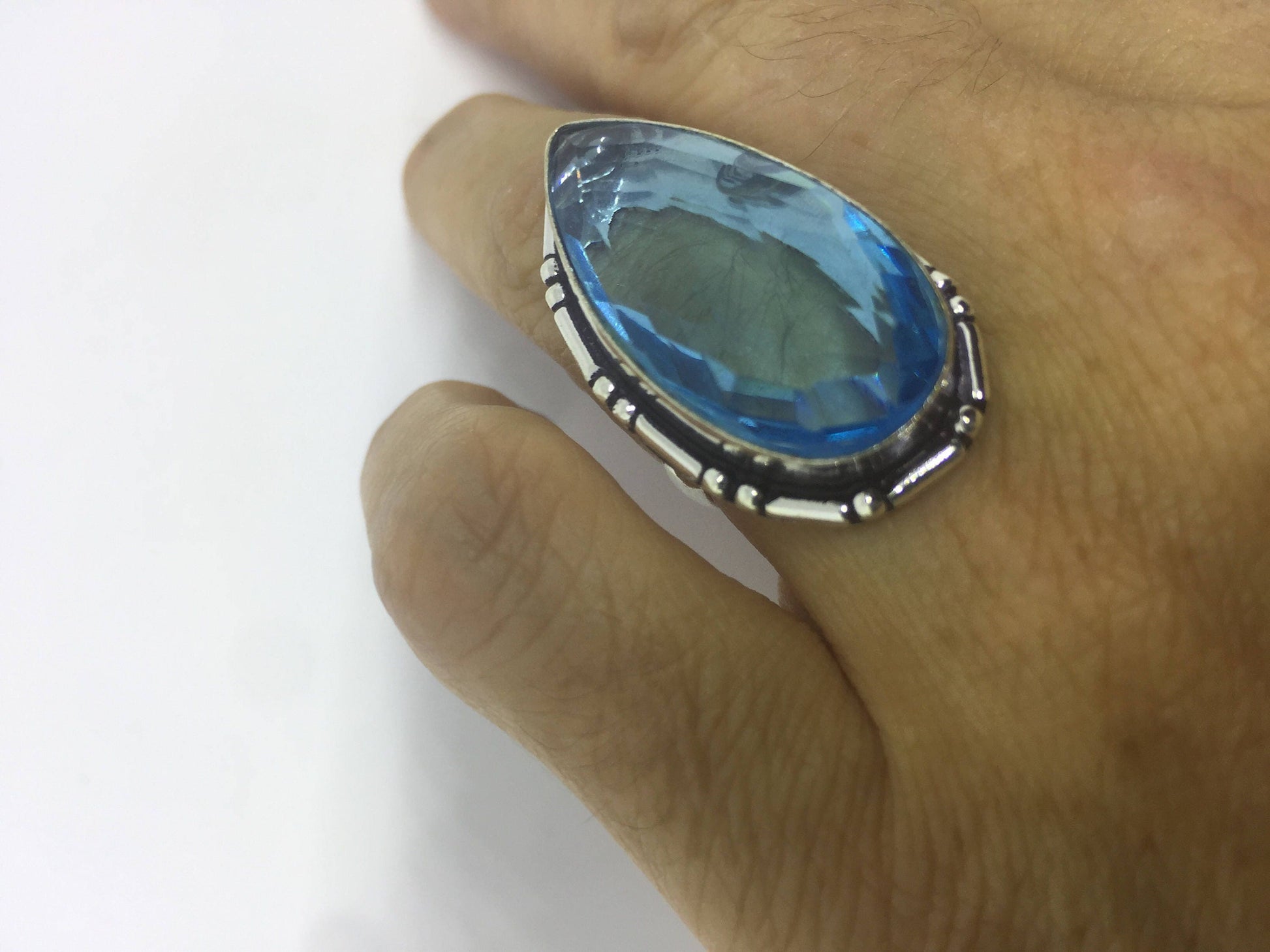 Vintage Aqua Vintage Art Glass Ring About an Inch Long Knuckle Ring