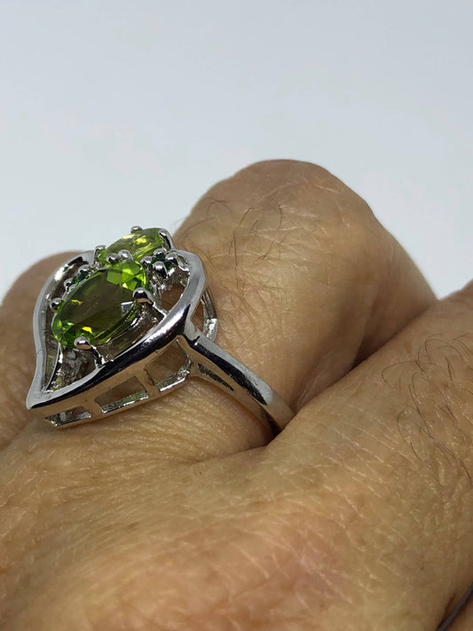 Vintage Handmade Genuine Green Peridot Filigree Setting 925 Sterling Silver Gothic Heart Ring