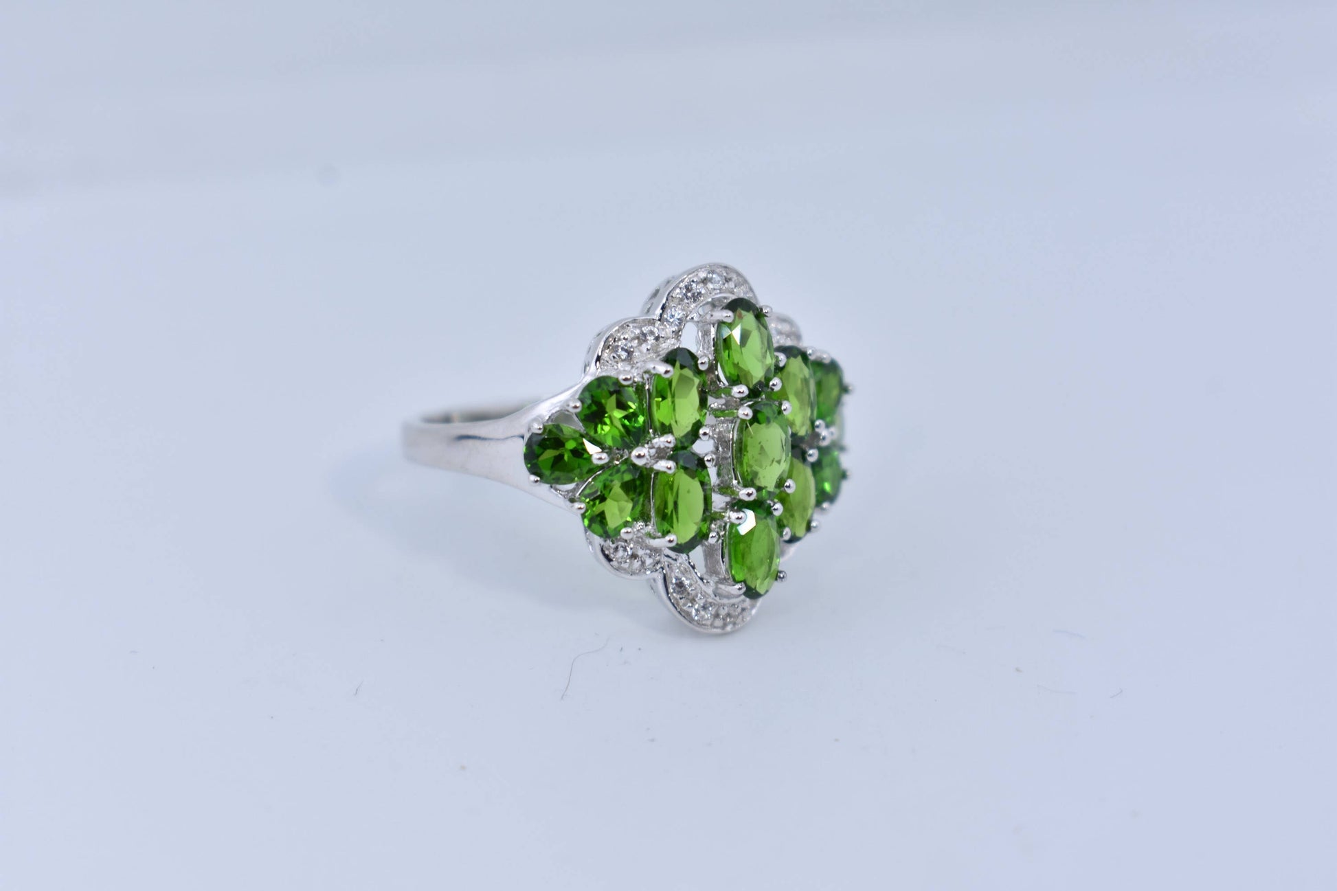 Vintage Handmade Genuine Green Chrome Diopside Setting 925 Sterling Silver Gothic Ring